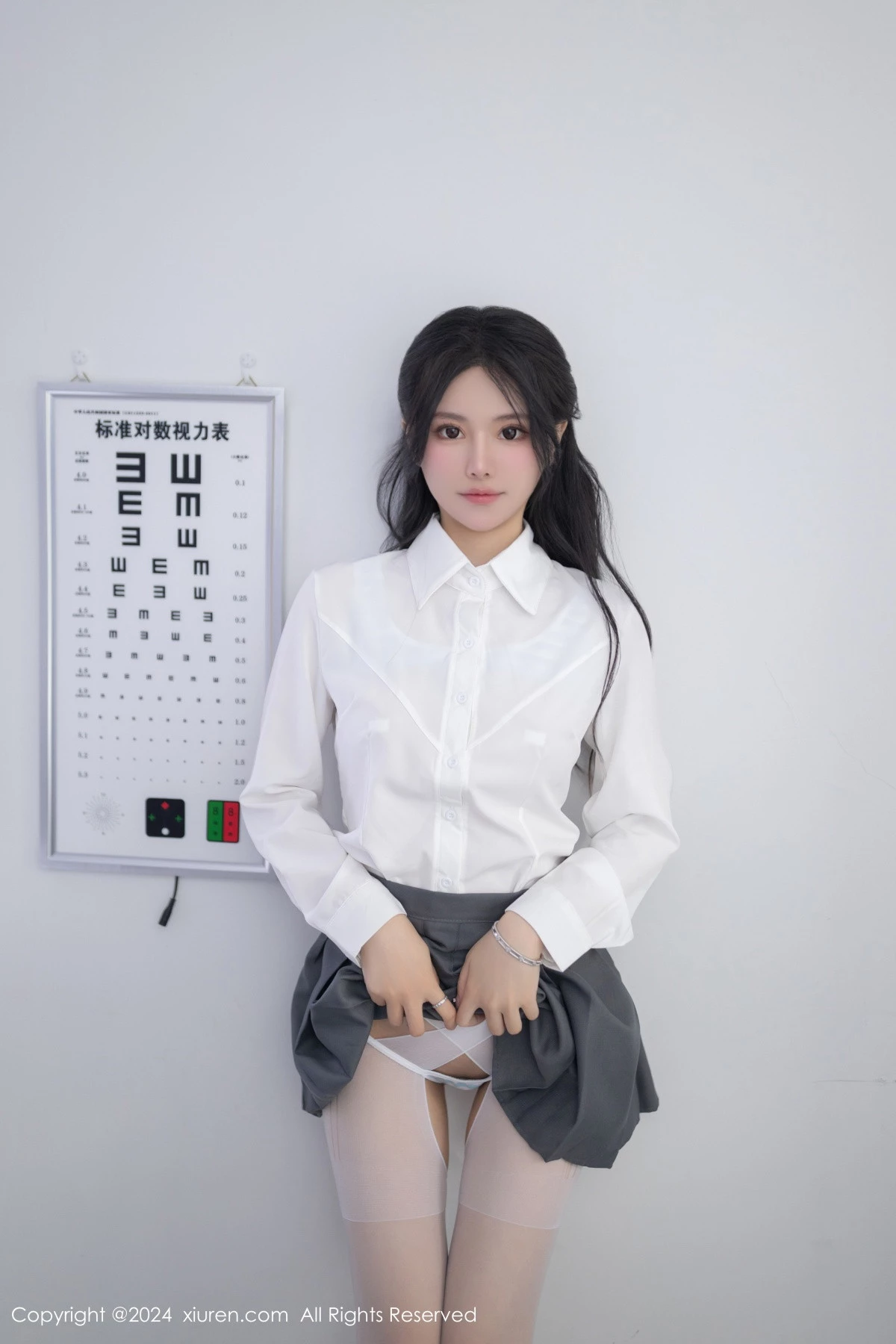 [[XiuRen秀人网]秀人网]No.8852_模特幼幼私房性感白色JK制服配白色丝袜秀曼妙身姿惹火诱惑写真80P