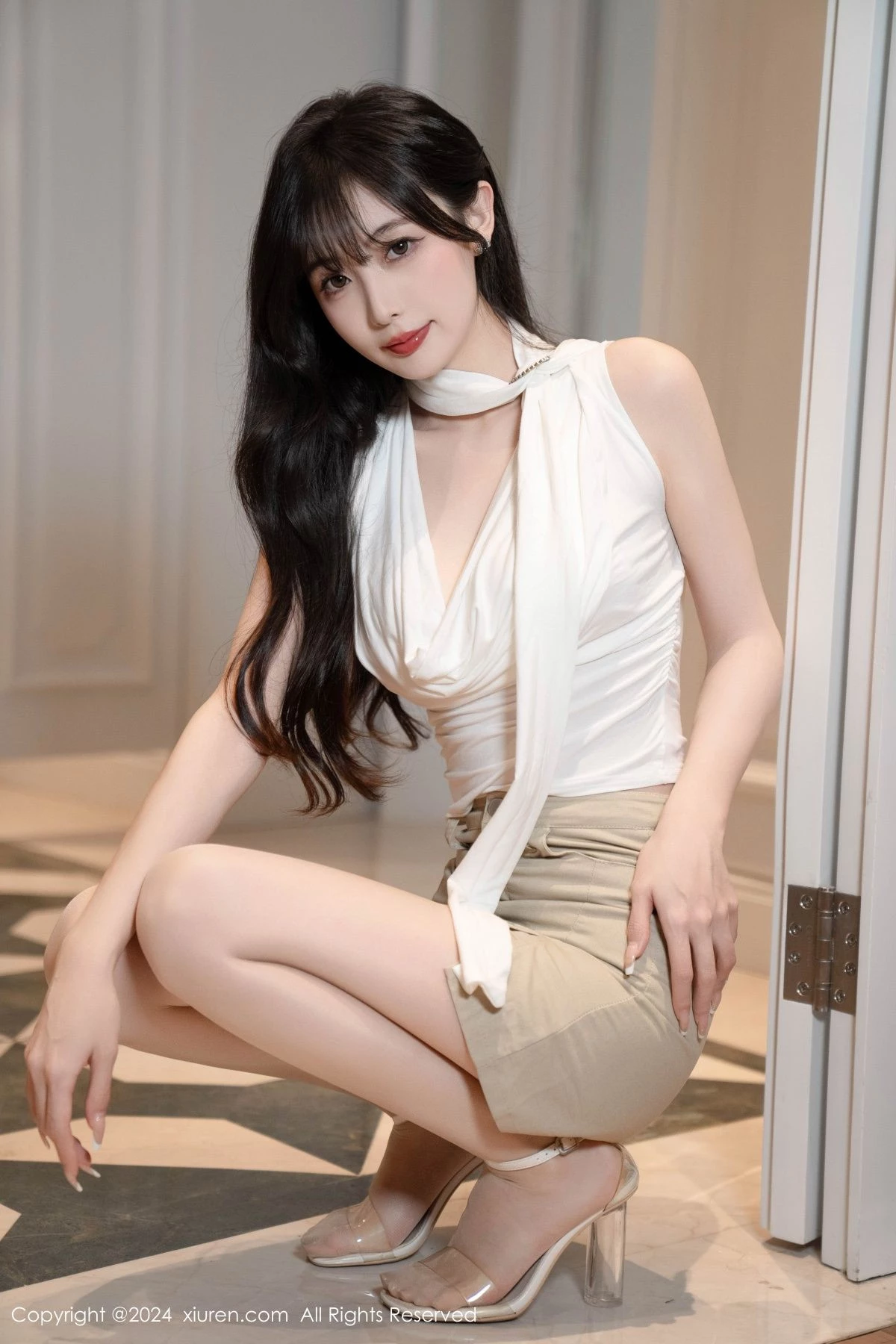 [[XiuRen秀人网]秀人网]No.8849_模特林星阑性感白上衣露白色内衣配超薄肉丝秀曼妙身姿诱惑写真85P