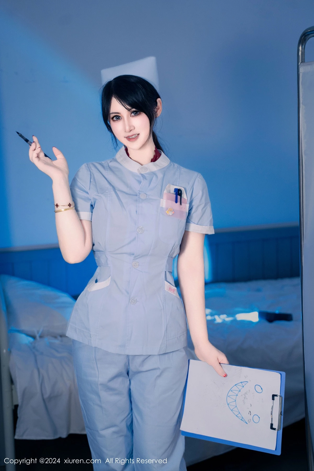 [[XiuRen秀人网]秀人网]No.8859_模特诗诗kiki性感灰色护士服露红色蕾丝内衣秀丰满身材诱惑写真114P