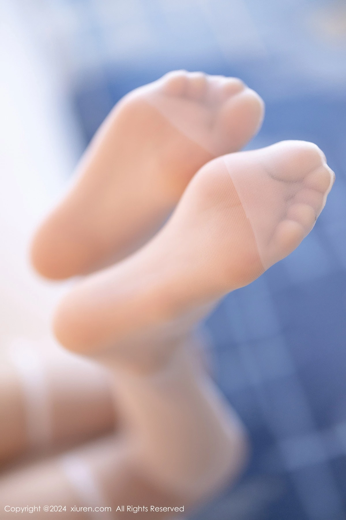 [[XiuRen秀人网]秀人网]No.8861_模特程程程私房性感白色连衣短裙配白色丝袜秀曼妙身姿迷人写真83P