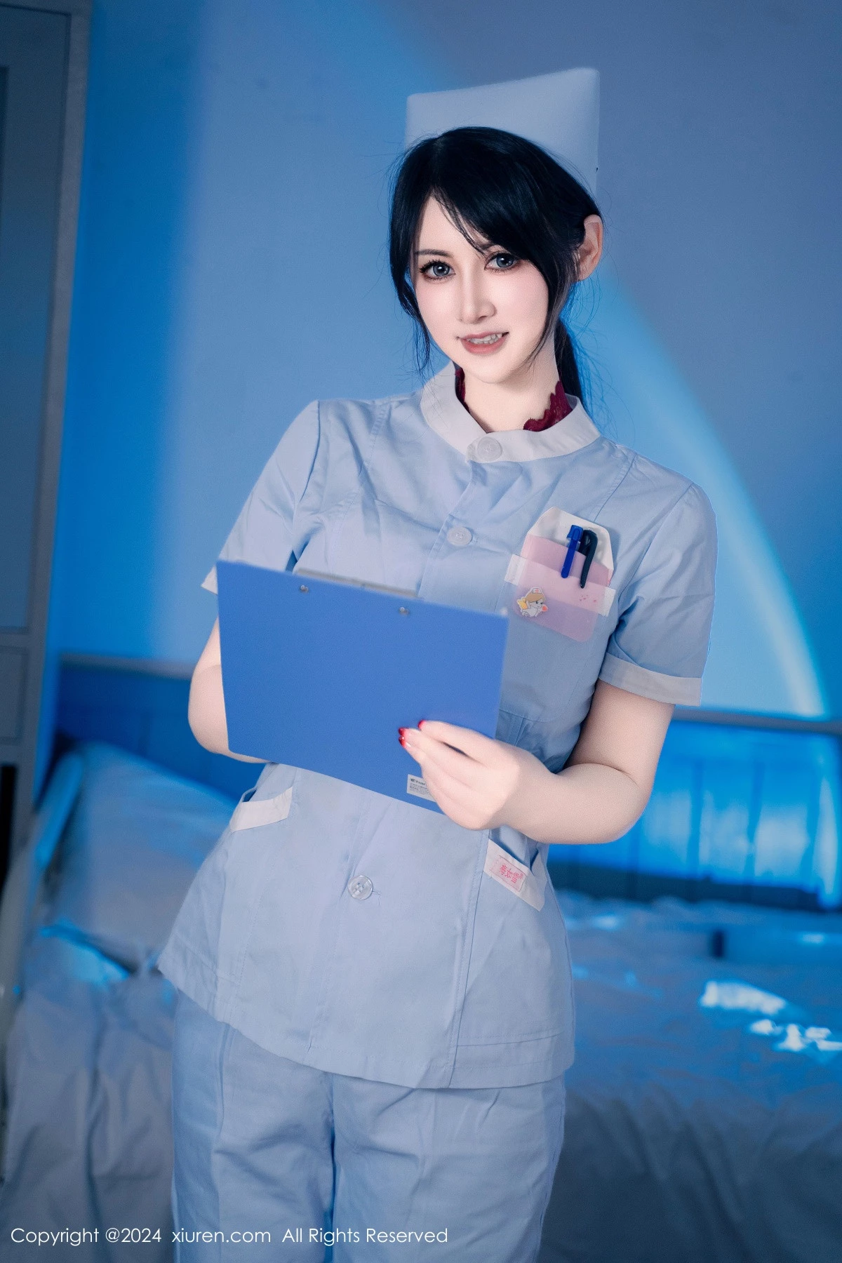 [[XiuRen秀人网]秀人网]No.8859_模特诗诗kiki性感灰色护士服露红色蕾丝内衣秀丰满身材诱惑写真114P