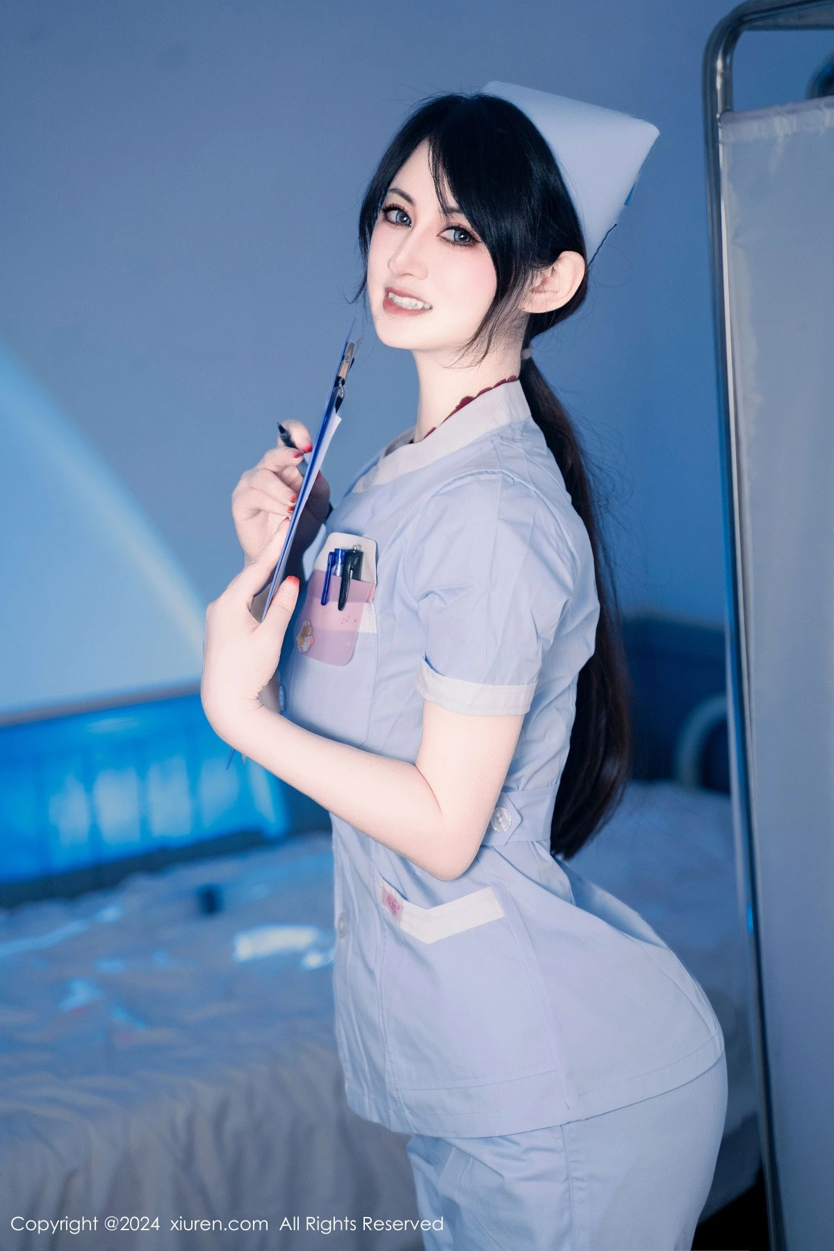 [[XiuRen秀人网]秀人网]No.8859_模特诗诗kiki性感灰色护士服露红色蕾丝内衣秀丰满身材诱惑写真114P