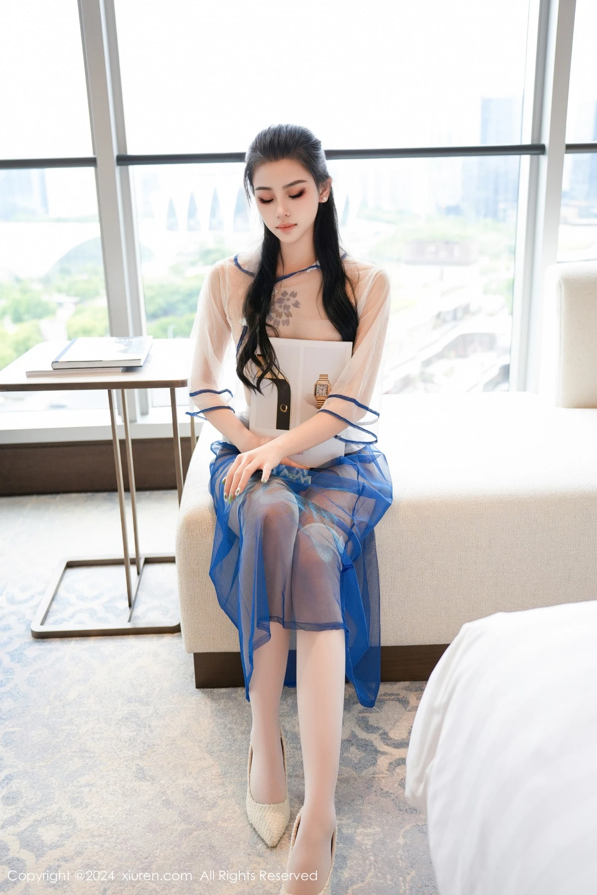 [[XiuRen秀人网]秀人网]No.8721_模特惜惜free性感蓝白透明旗袍配丁字裤秀翘臀美腿惹火诱惑写真57P