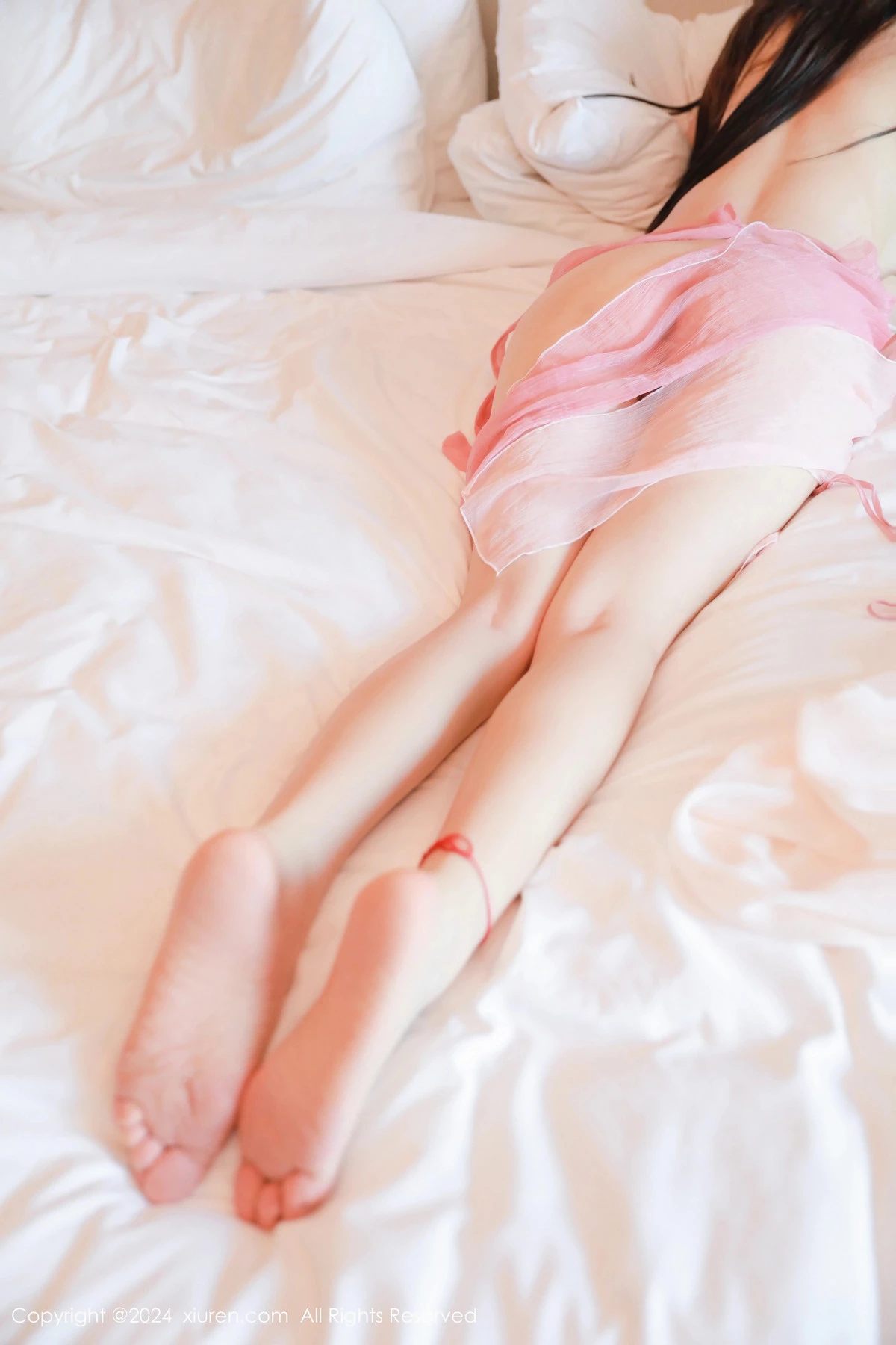 [[XiuRen秀人网]秀人网]No.8724_模特陈柒柒性感粉色轻透布兜配粉色薄纱服饰秀丰满身材诱惑写真86P