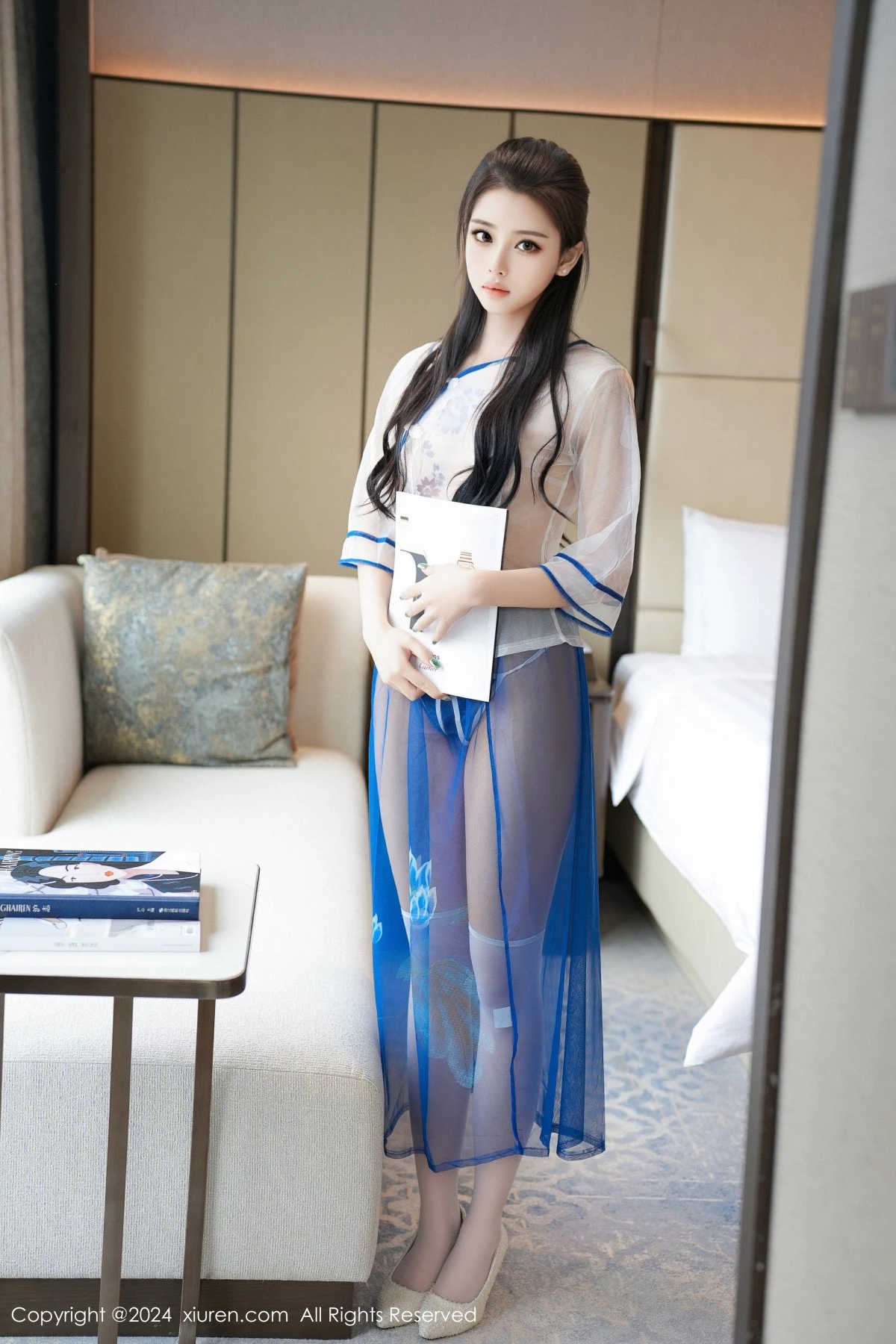 [[XiuRen秀人网]秀人网]No.8721_模特惜惜free性感蓝白透明旗袍配丁字裤秀翘臀美腿惹火诱惑写真57P