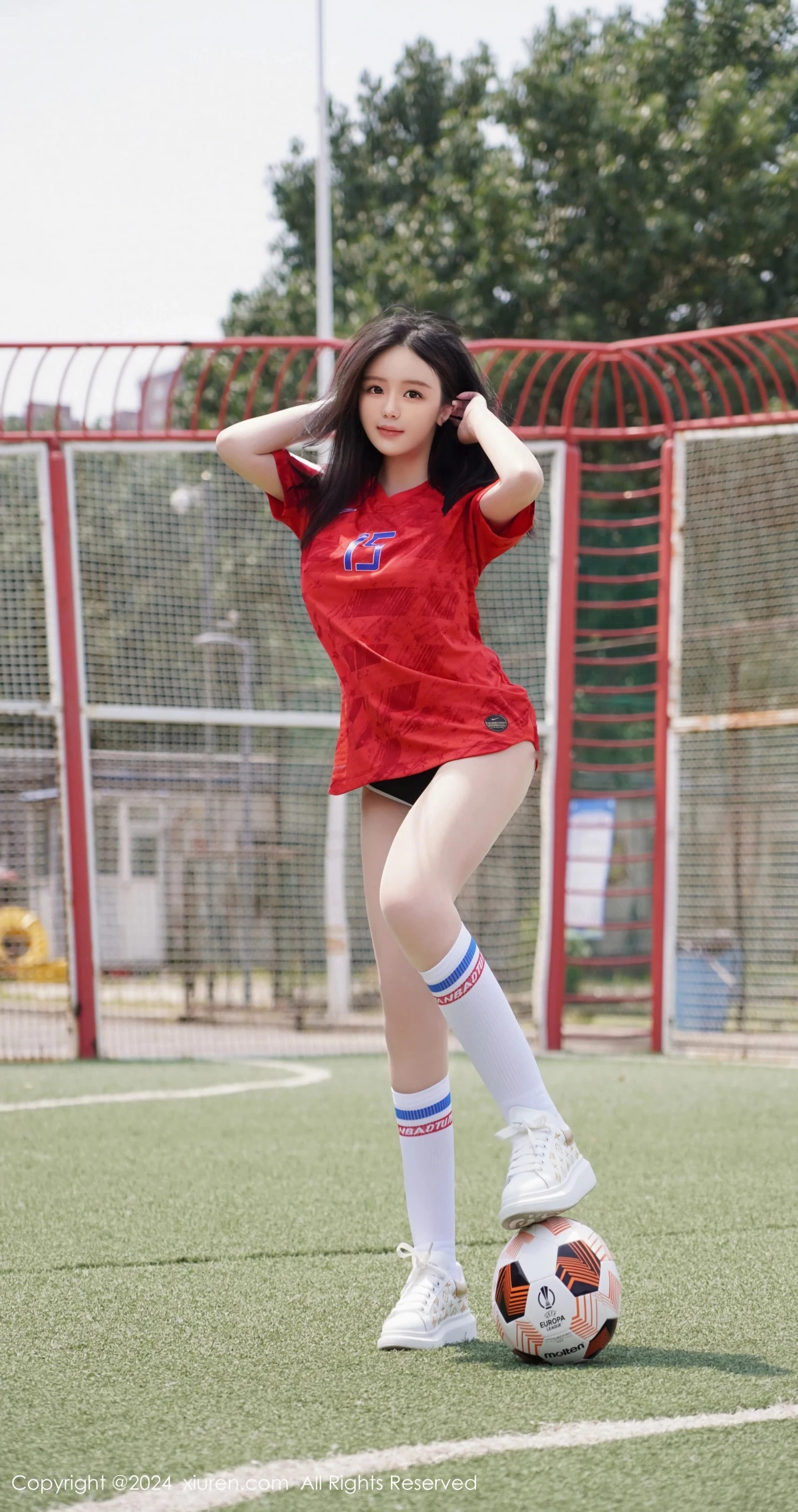 [[XiuRen秀人网]秀人网]No.8733_模特小薯条nienie足球场景性感红色足球服饰秀曼妙身姿诱惑写真87P