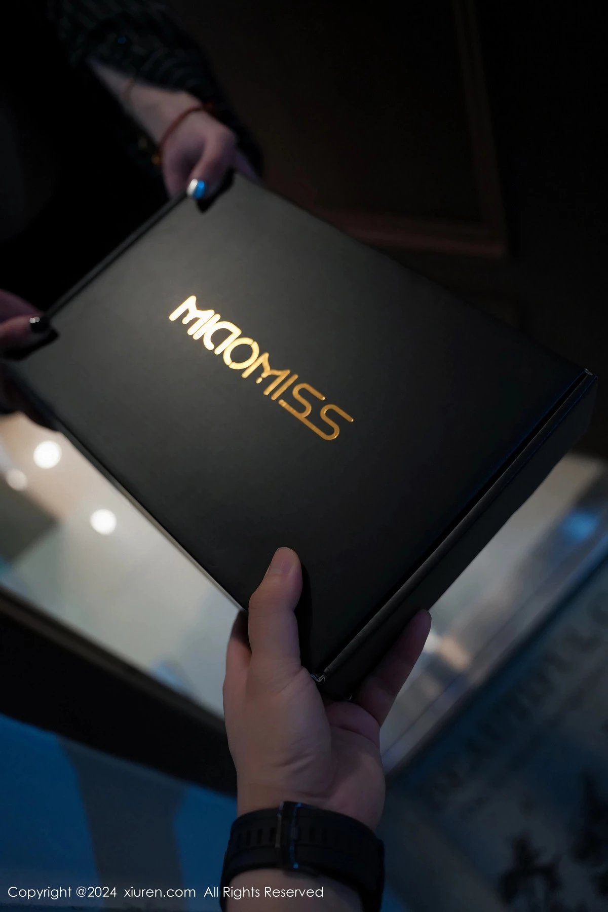 [[XiuRen秀人网]秀人网]No.8728_模特Zoe柚柚性感黑色情趣内衣配黑丝袜秀凹凸惹火身材诱惑写真113P