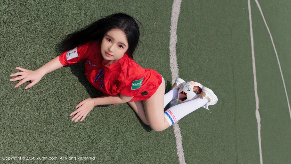 [[XiuRen秀人网]秀人网]No.8733_模特小薯条nienie足球场景性感红色足球服饰秀曼妙身姿诱惑写真87P