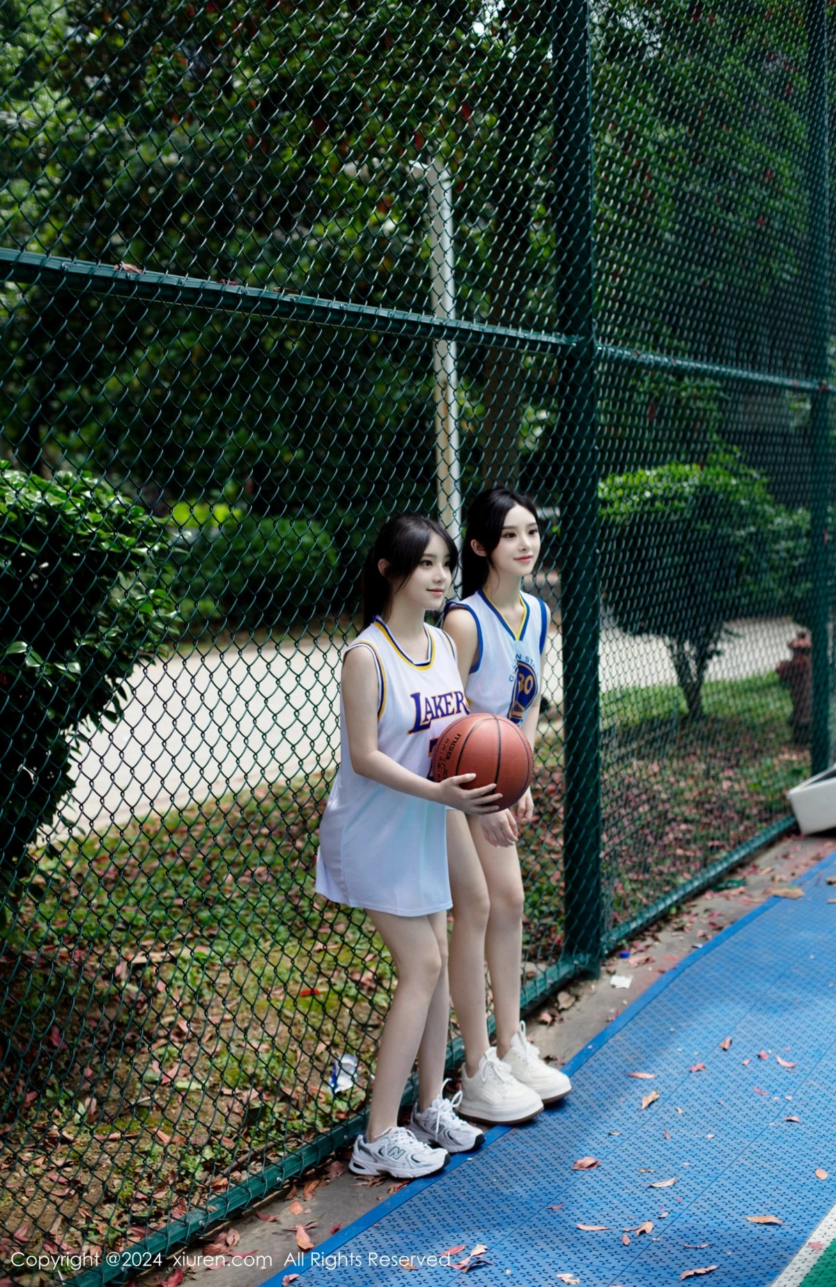 [[XiuRen秀人网]秀人网]No.8744_模特合集女神豆瓣酱蓝球场景互动性感黑色情趣内衣惹火诱惑写真83P