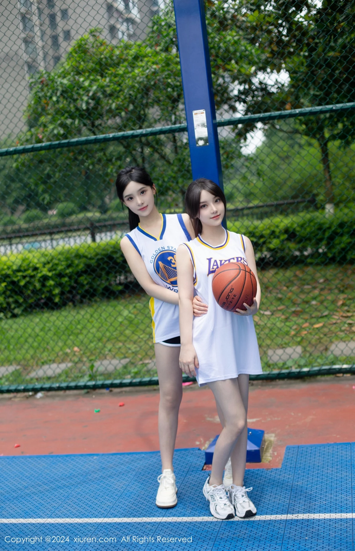 [[XiuRen秀人网]秀人网]No.8744_模特合集女神豆瓣酱蓝球场景互动性感黑色情趣内衣惹火诱惑写真83P