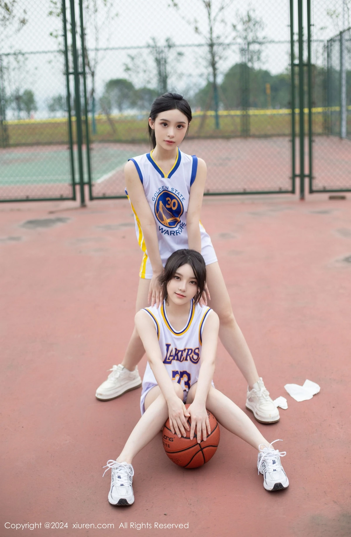 [[XiuRen秀人网]秀人网]No.8744_模特合集女神豆瓣酱蓝球场景互动性感黑色情趣内衣惹火诱惑写真83P