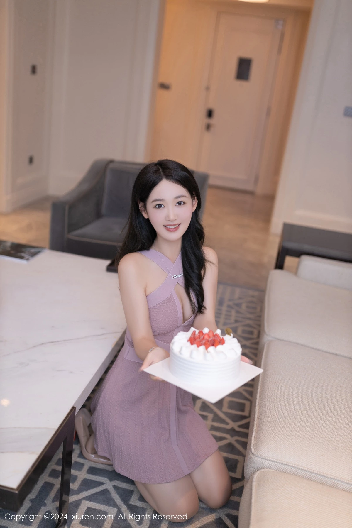 [[XiuRen秀人网]秀人网]No.8748_模特唐安琪性感浅紫色连衣短裙配开档肉丝秀曼妙身姿诱惑写真80P