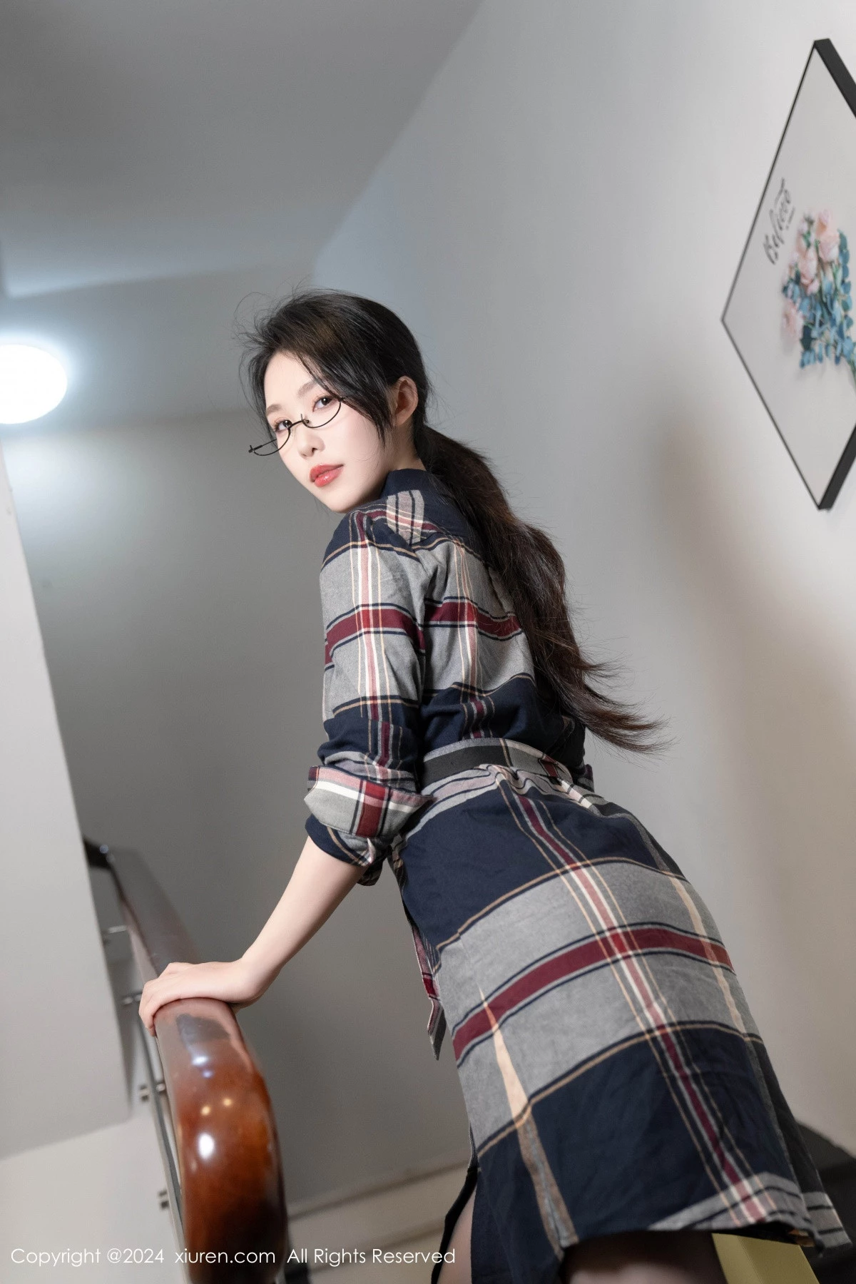 [[XiuRen秀人网]秀人网]No.8924_模特利世连衣短裙露黑色情趣内衣配超薄黑丝秀曼妙身姿诱惑写真84P