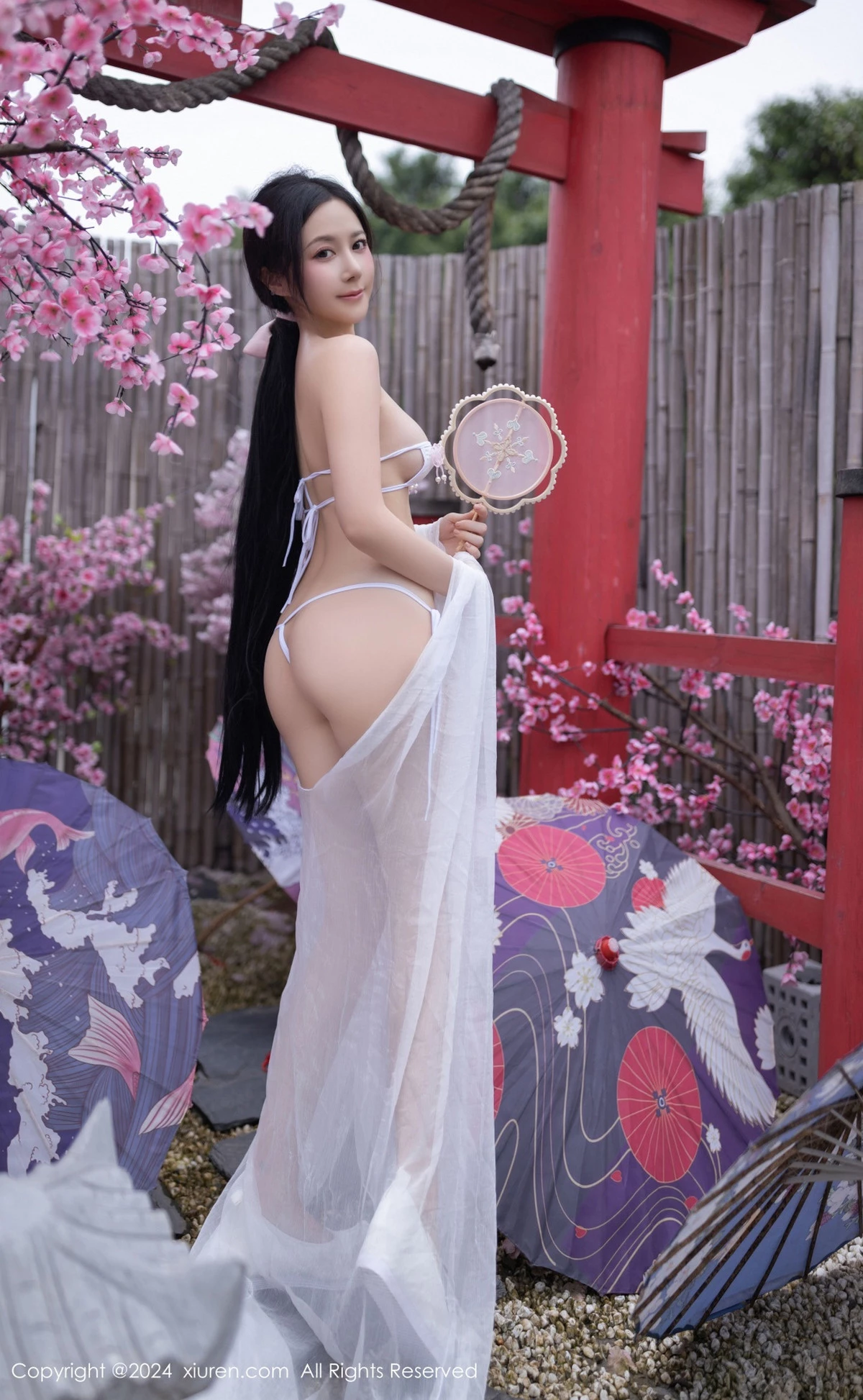 [[XiuRen秀人网]秀人网]No.8927_模特鱼子酱Fish性感白色轻透连衣裙露白色情趣内衣迷人诱惑写真80P