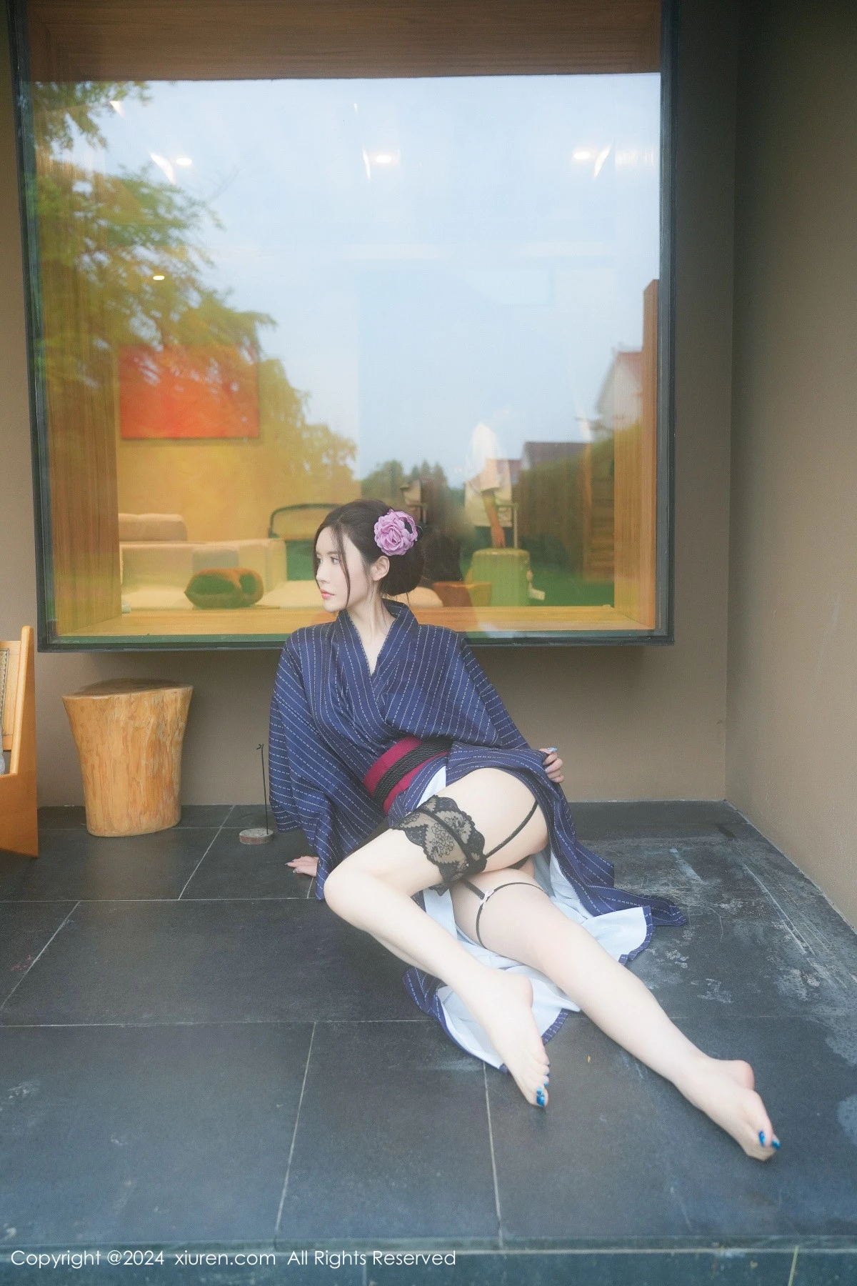 [[XiuRen秀人网]秀人网]No.8928_模特Erikaki户外枷锁主题性感黑色情趣内衣秀白嫩美腿诱惑写真79P