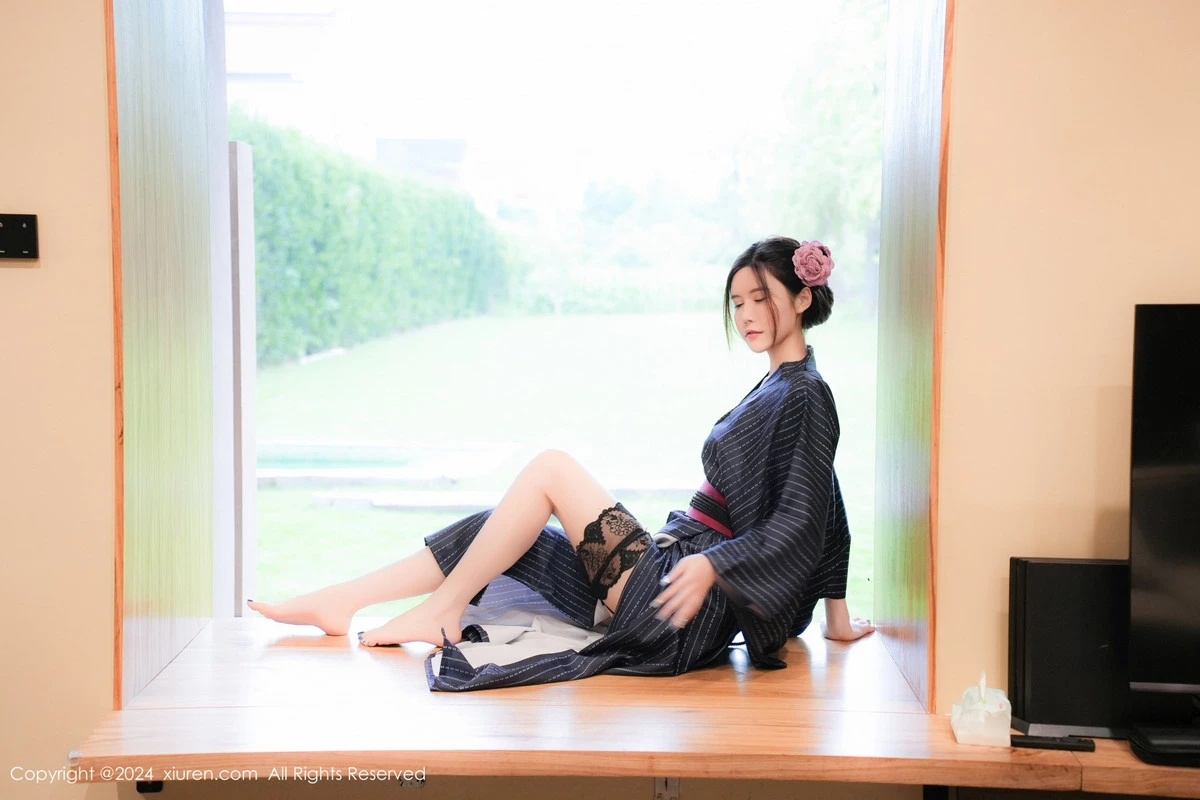 [[XiuRen秀人网]秀人网]No.8928_模特Erikaki户外枷锁主题性感黑色情趣内衣秀白嫩美腿诱惑写真79P