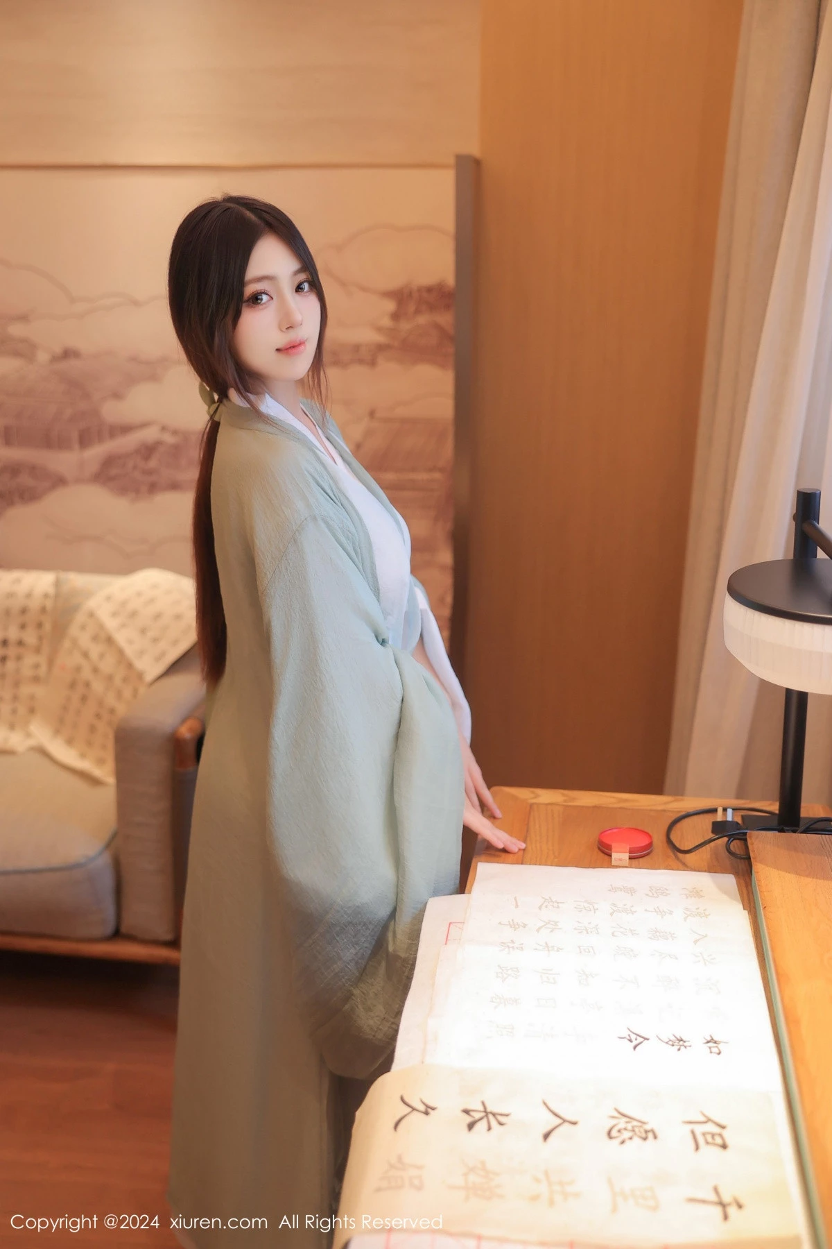 [[XiuRen秀人网]秀人网]No.8937_模特蛋蛋宝私房性感绿色古装服饰配超薄肉丝秀丰腴身姿诱惑写真83P