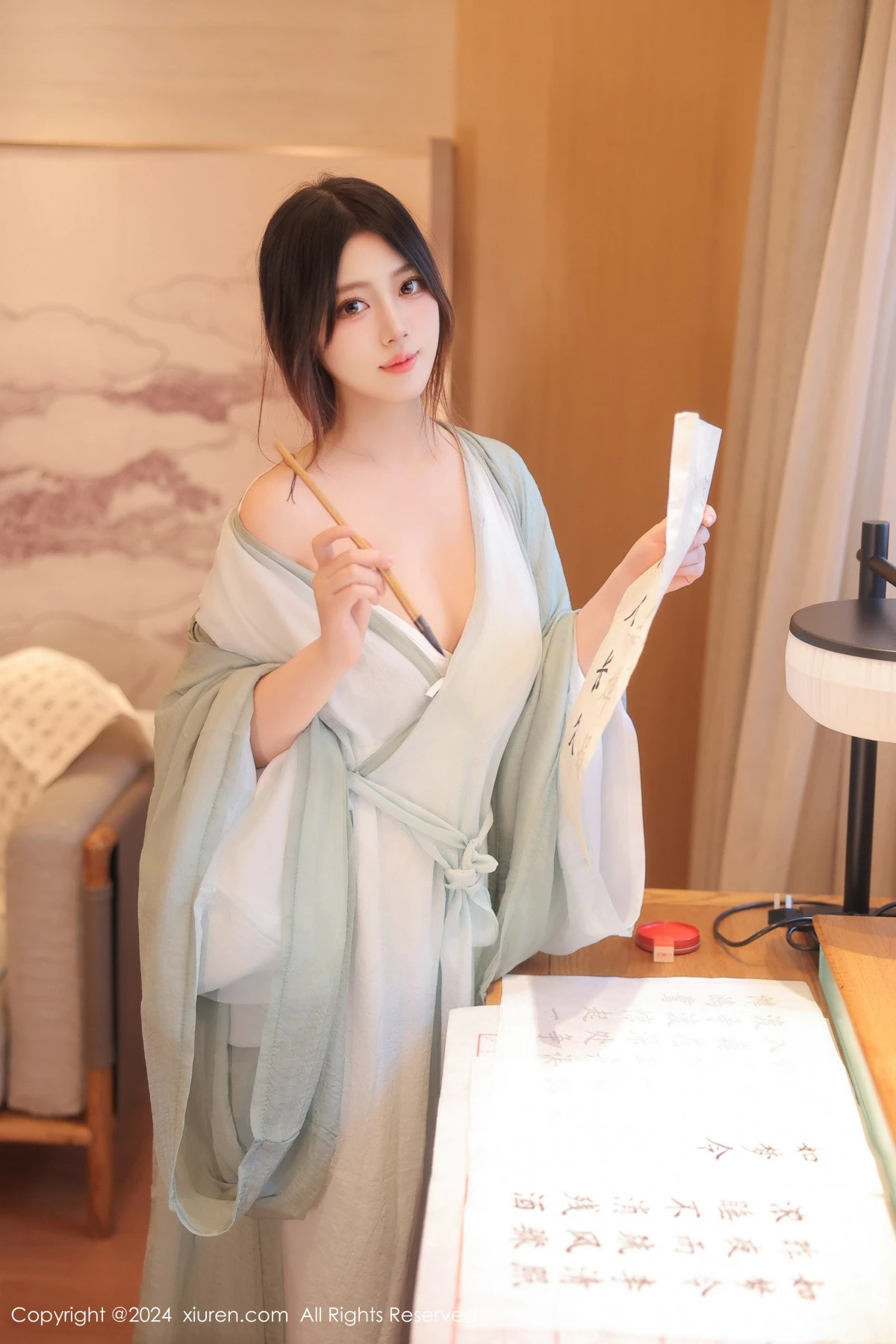 [[XiuRen秀人网]秀人网]No.8937_模特蛋蛋宝私房性感绿色古装服饰配超薄肉丝秀丰腴身姿诱惑写真83P