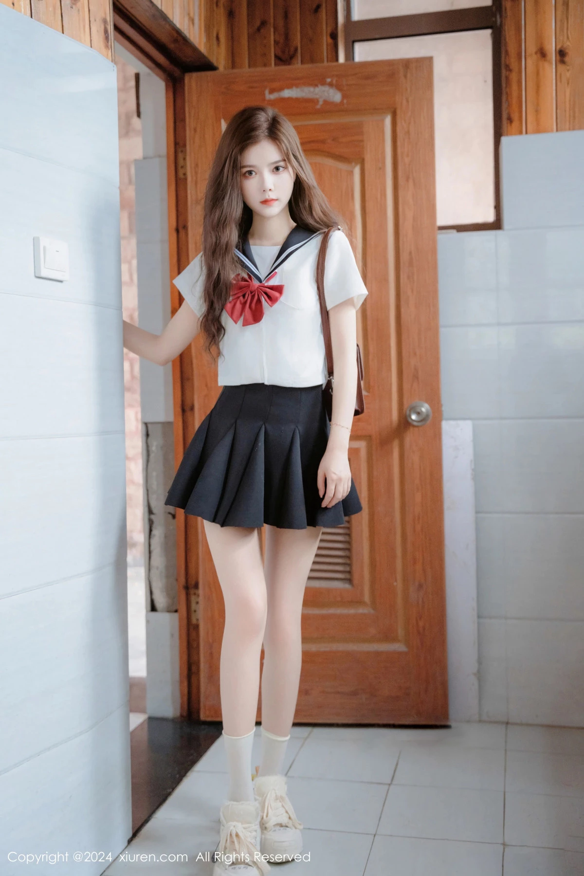 [[XiuRen秀人网]秀人网]No.8948_新人模特拍黄瓜girl性感JK制服露白色蕾丝内衣秀曼妙身姿诱惑写真81P