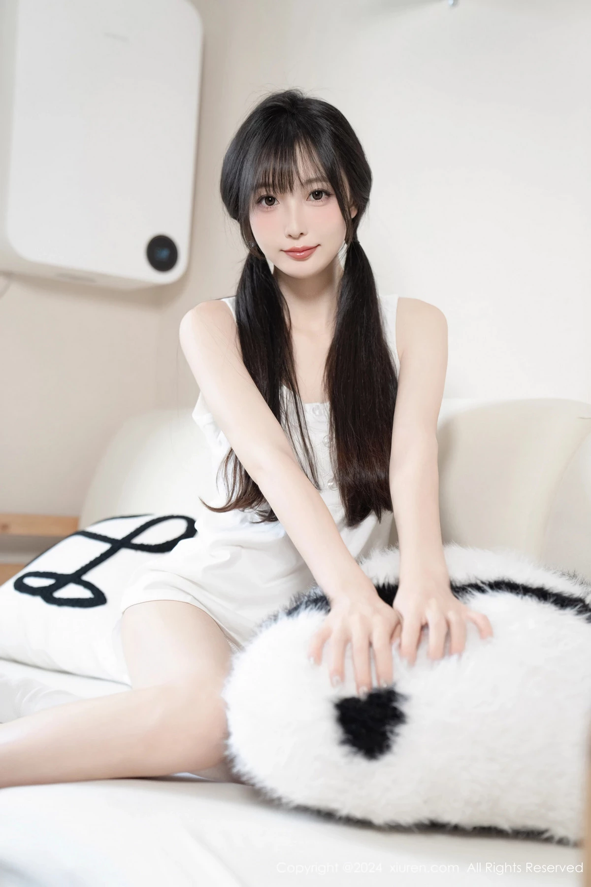 [[XiuRen秀人网]秀人网]No.8952_模特林星阑双马尾主题性感白色情趣内衣秀曼妙身姿撩人诱惑写真83P