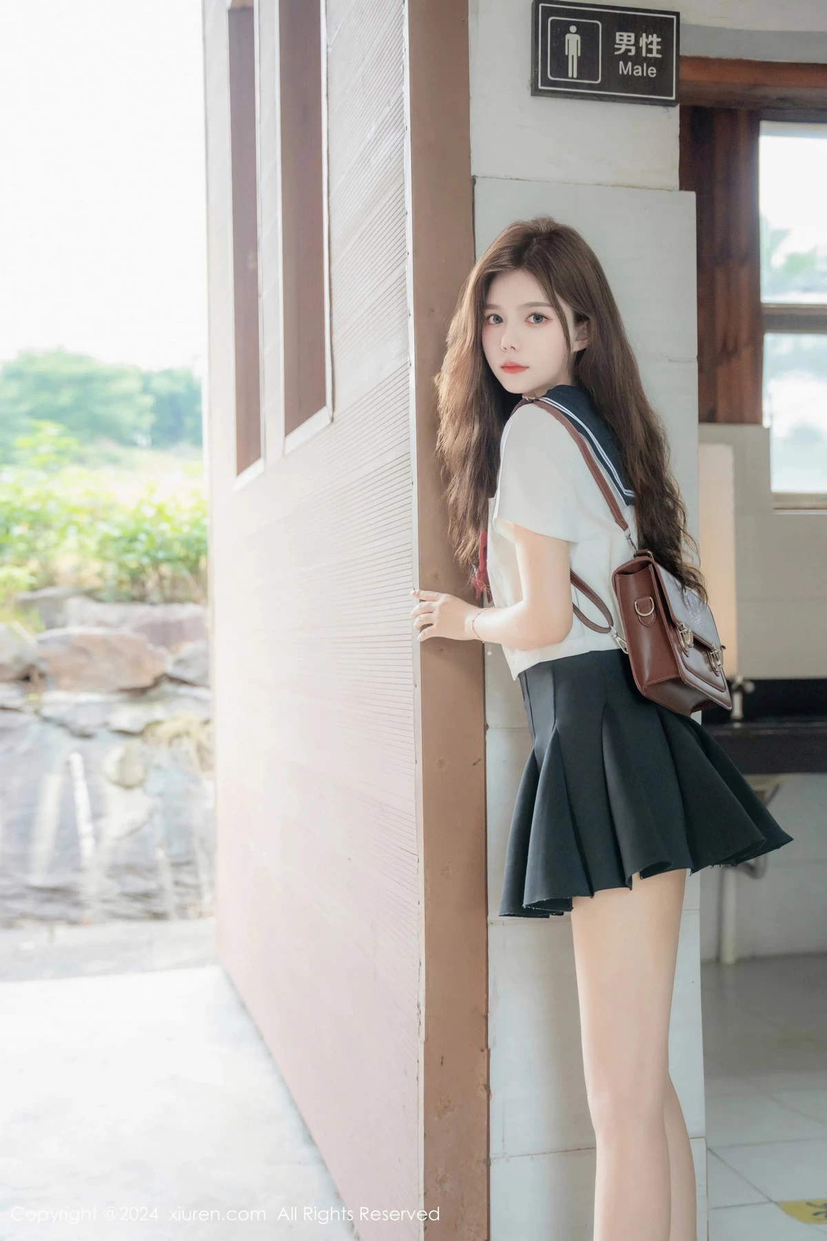 [[XiuRen秀人网]秀人网]No.8948_新人模特拍黄瓜girl性感JK制服露白色蕾丝内衣秀曼妙身姿诱惑写真81P