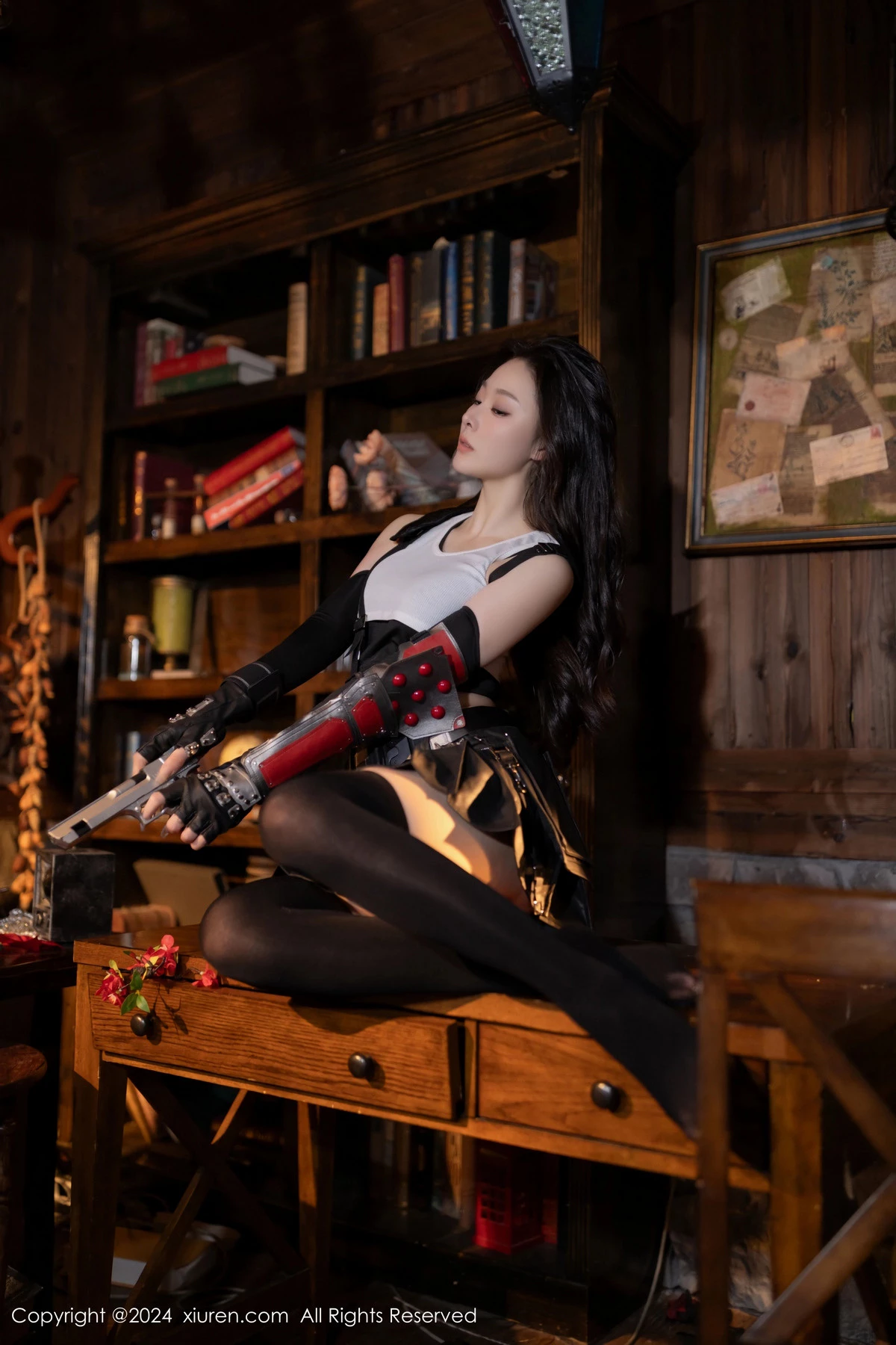 [[XiuRen秀人网]秀人网]No.8953_模特小逗逗性感黑色短裙露情趣吊带配黑丝袜秀曼妙身姿诱惑写真80P