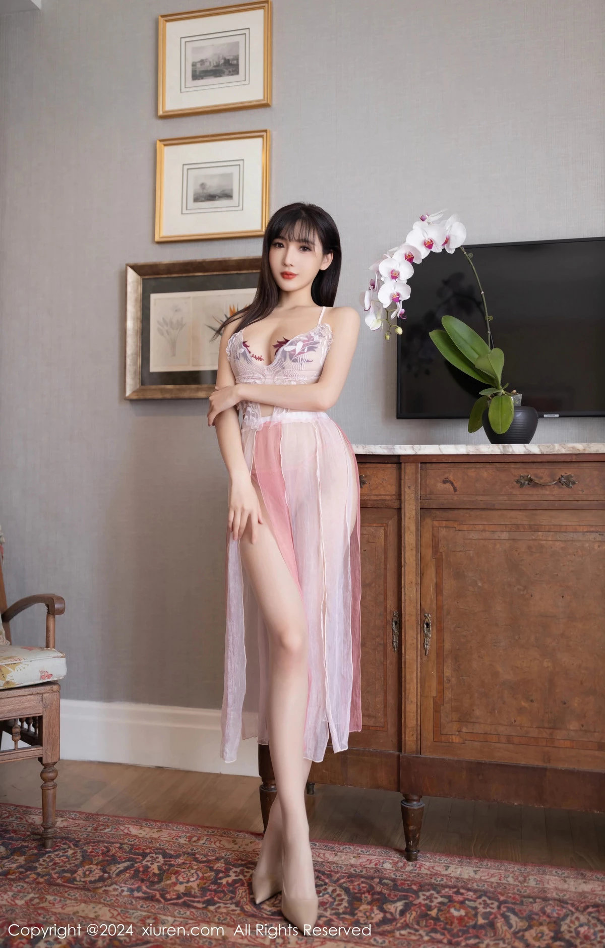 [[XiuRen秀人网]秀人网]No.8954_模特陆萱萱性感粉色薄纱裙露粉色内衣配超薄肉丝撩人诱惑写真80P