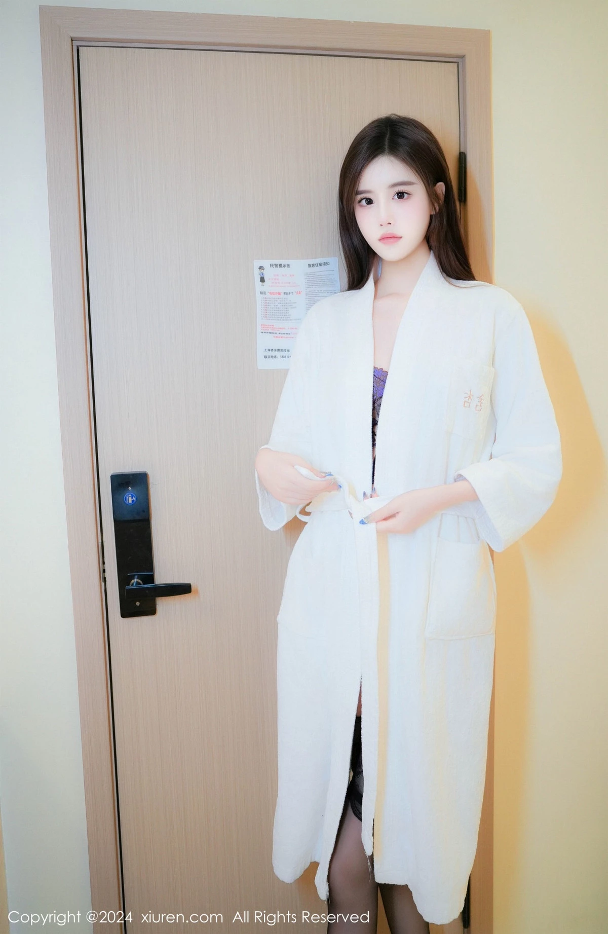 [[XiuRen秀人网]秀人网]No.8965_模特Erikaki紫色轻透蕾丝情趣内衣配黑丝吊袜秀完美身材诱惑写真80P