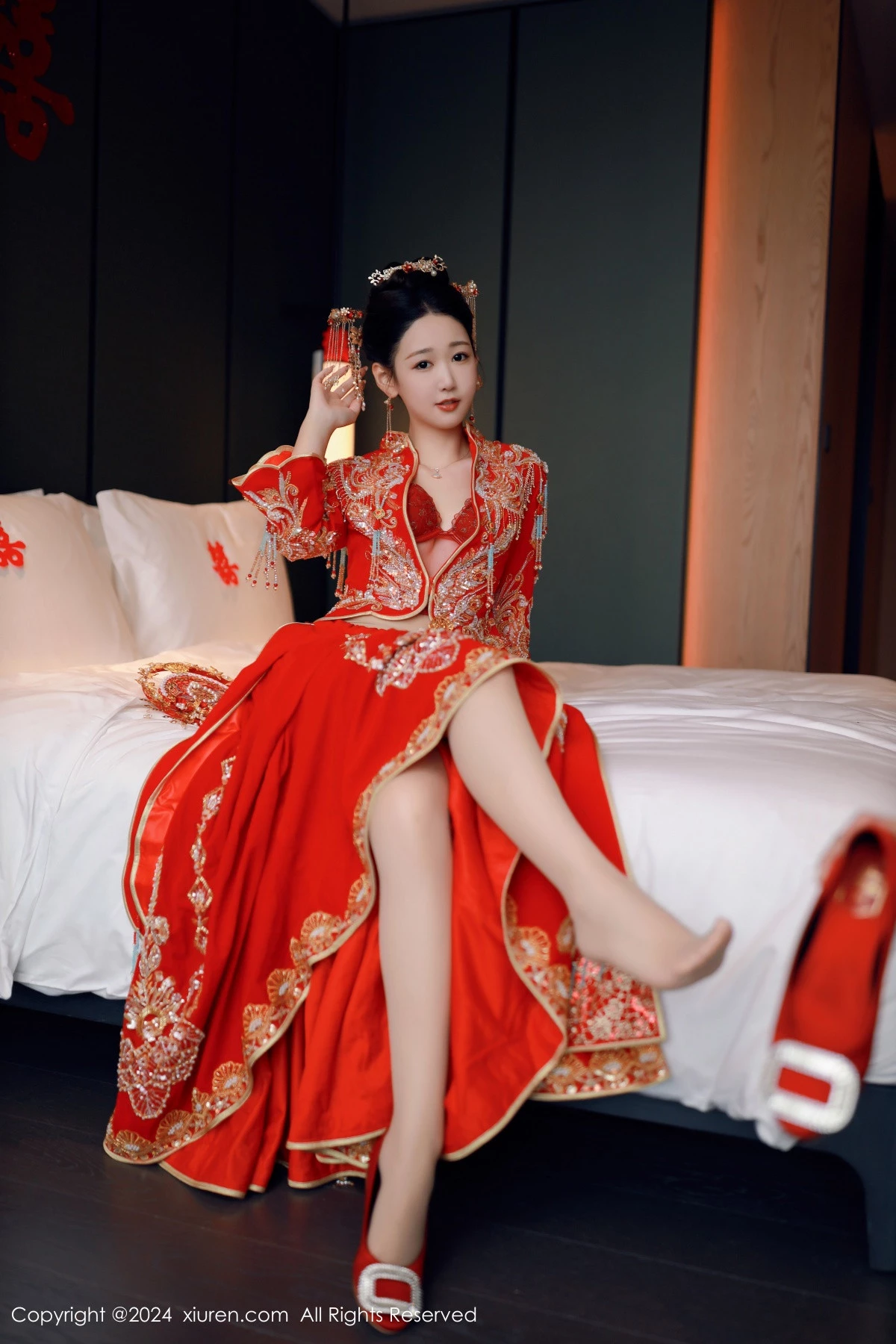 [[XiuRen秀人网]秀人网]No.8972_模特唐安琪性感红色新娘服饰露红色内衣配超薄肉丝撩人诱惑写真79P