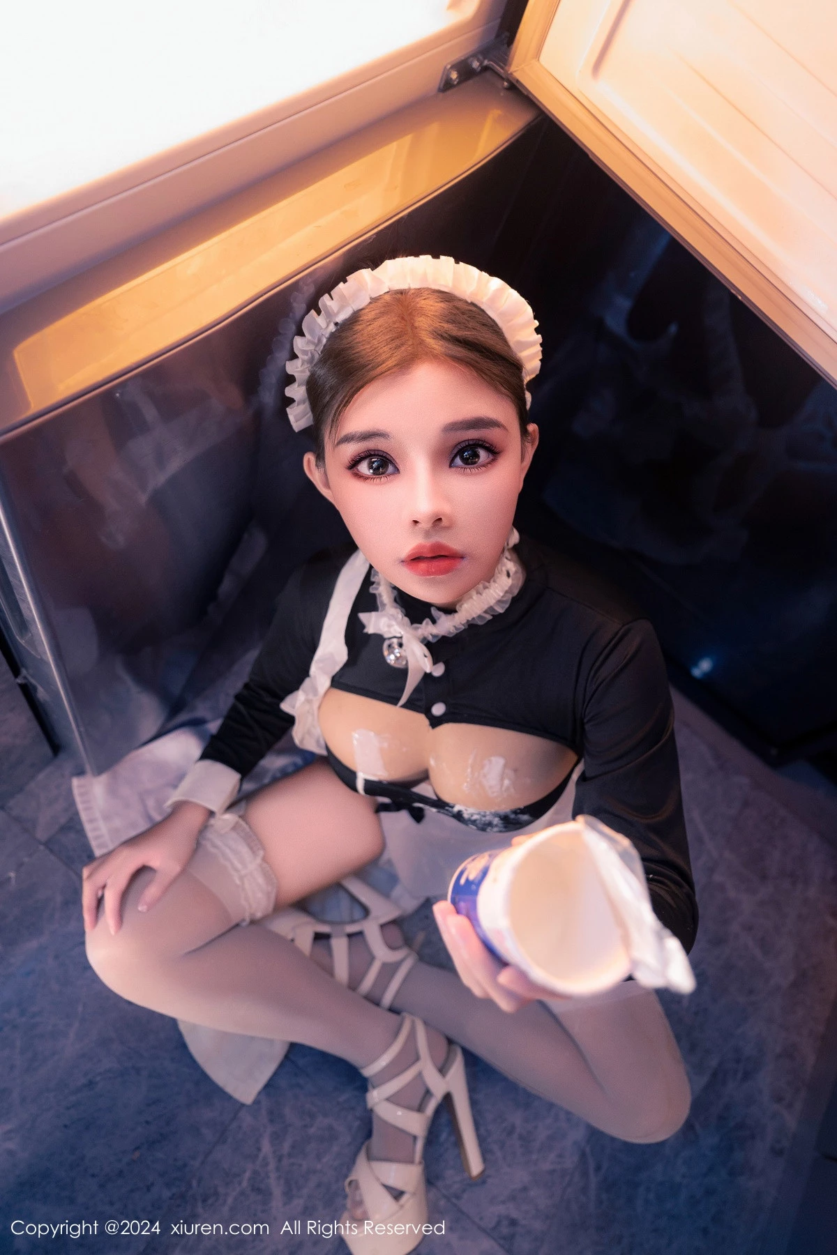 [[XiuRen秀人网]秀人网]No.8966_新人模特小童颜私房浴室性感女仆装配白丝袜秀丰满身材诱惑写真80P