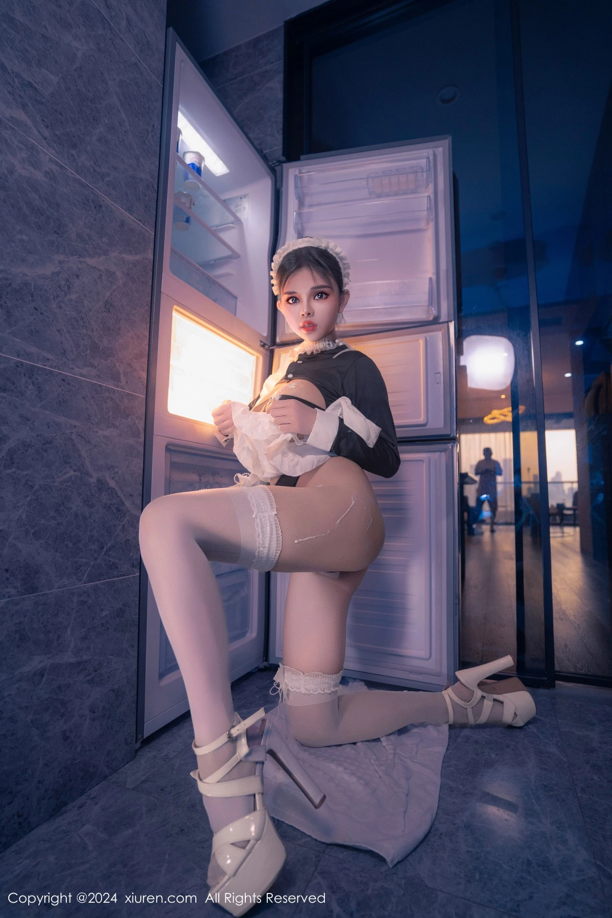 [[XiuRen秀人网]秀人网]No.8966_新人模特小童颜私房浴室性感女仆装配白丝袜秀丰满身材诱惑写真80P