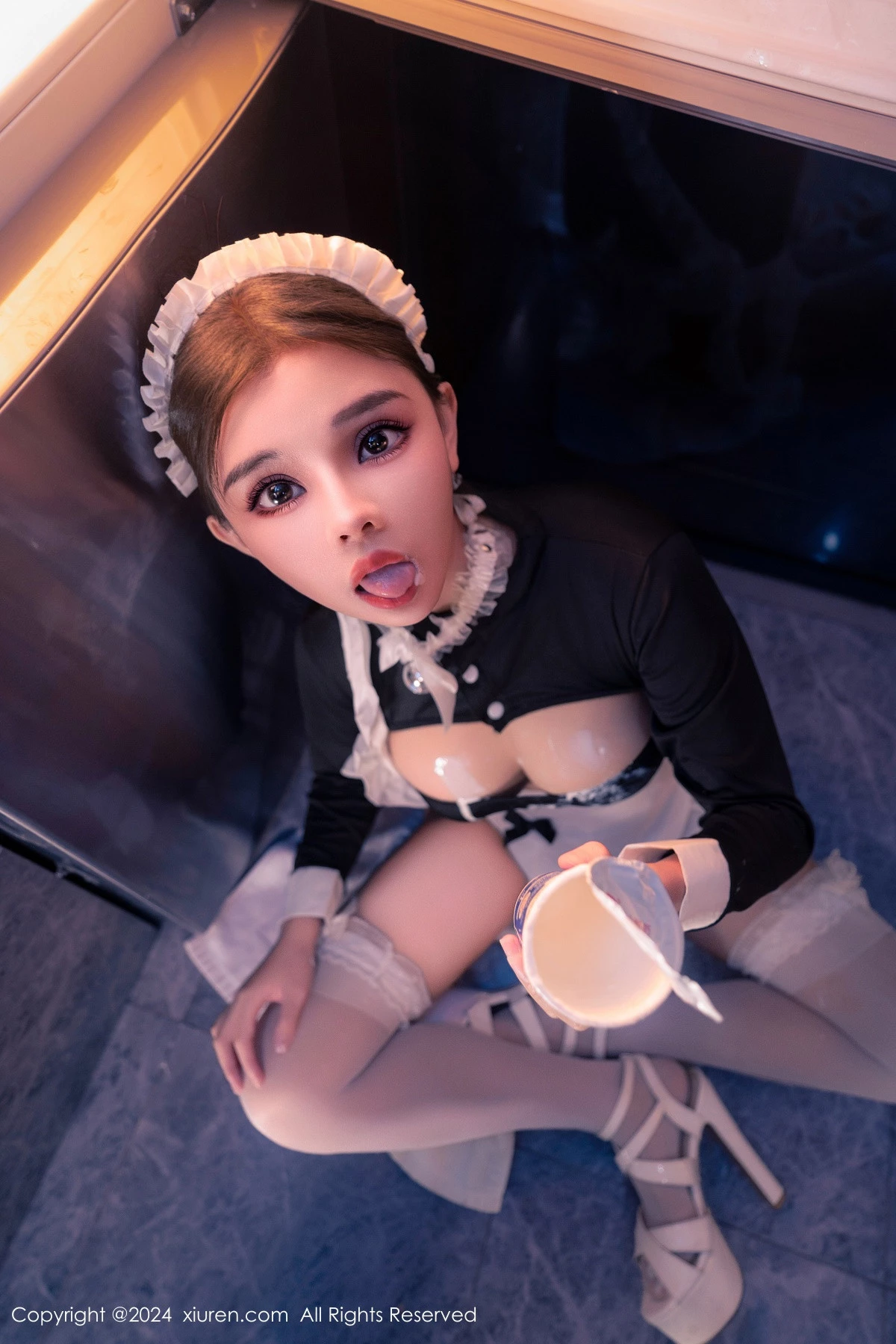 [[XiuRen秀人网]秀人网]No.8966_新人模特小童颜私房浴室性感女仆装配白丝袜秀丰满身材诱惑写真80P