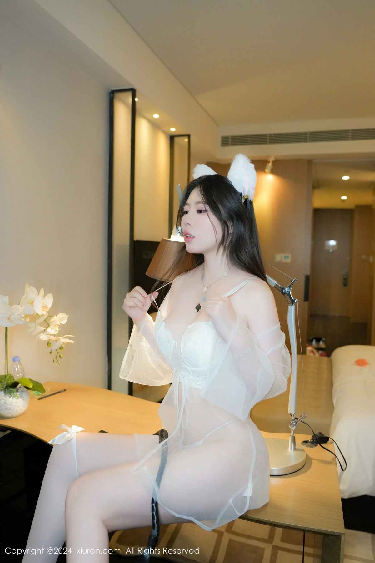 [[XiuRen秀人网]秀人网]No.8975_模特白茹雪abby性感白色薄纱露白色蕾丝内衣秀丰满身材诱惑写真63P