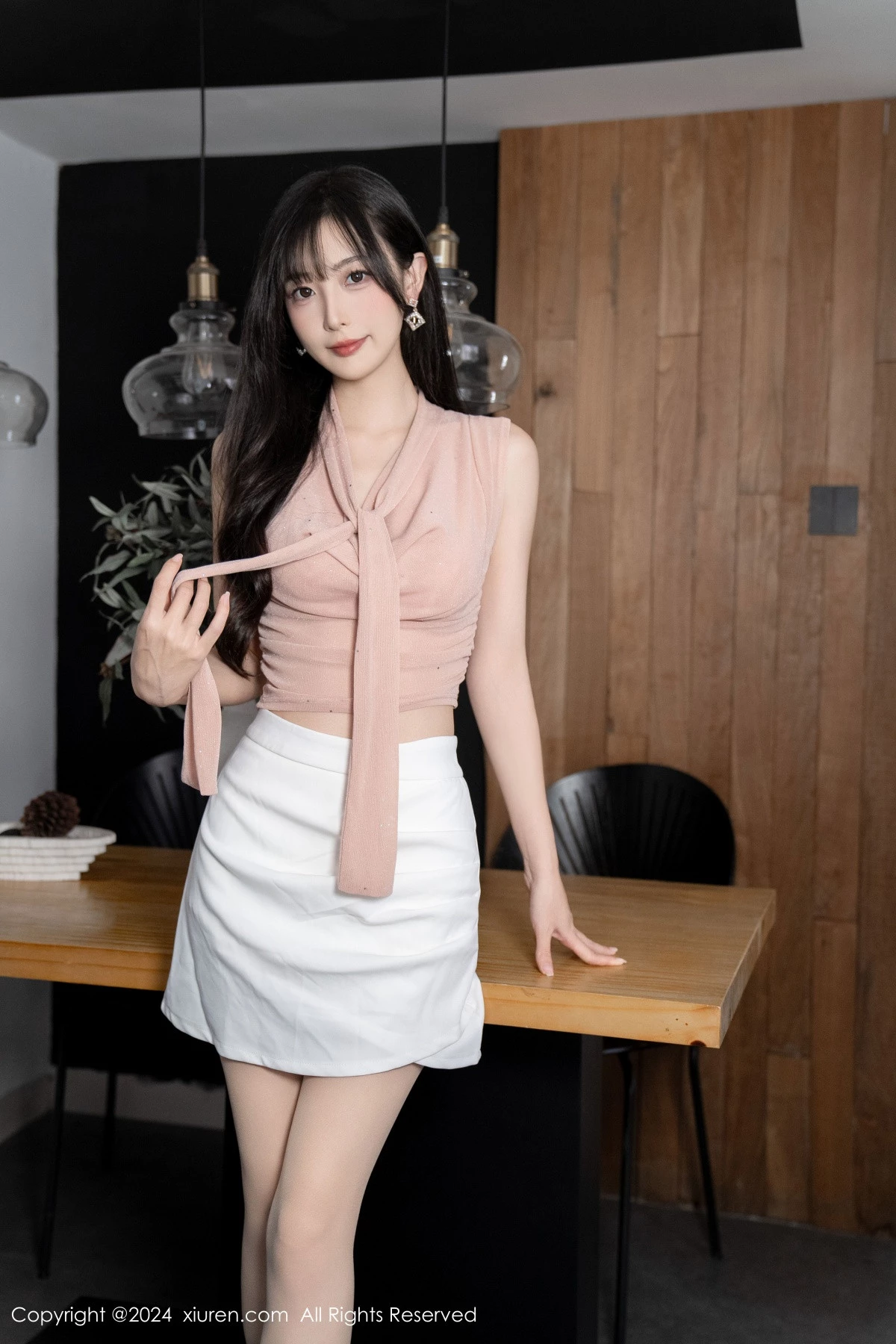 [[XiuRen秀人网]秀人网]No.8980_模特林星阑性感护士制服+白色包臀裙配超薄肉丝撩人诱惑写真102P