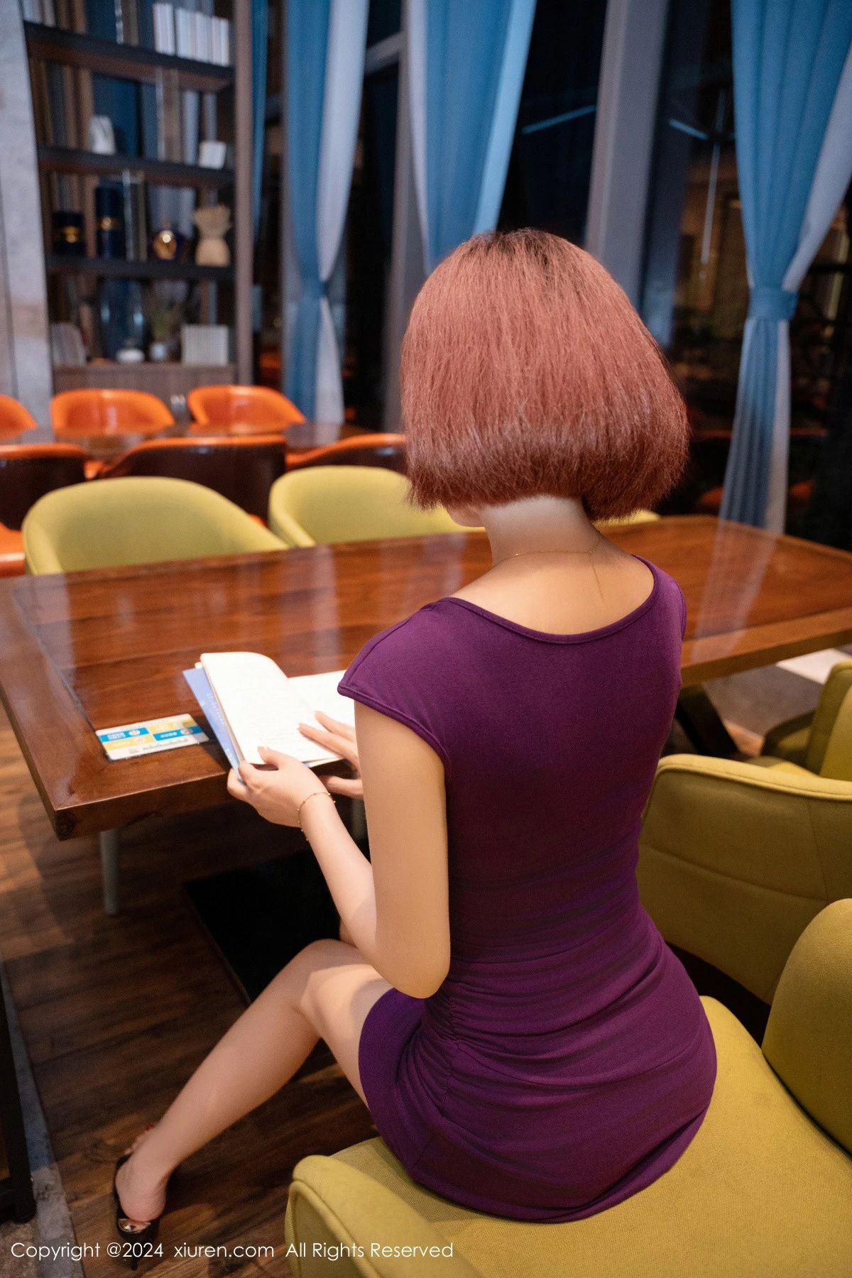 [[XiuRen秀人网]秀人网]No.8978_模特白芷yy性感紫色连衣短裙露紫红色内衣秀曼妙身姿诱惑写真85P