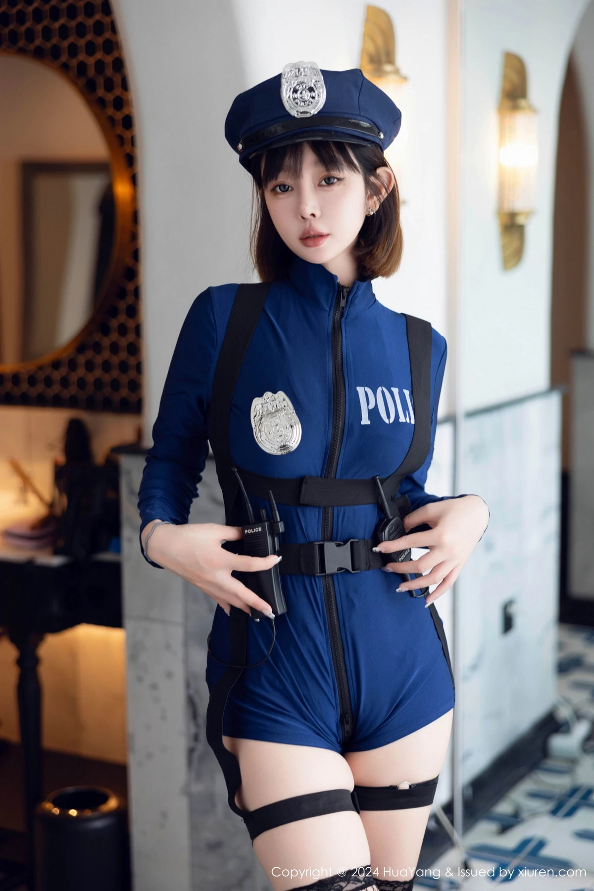 [HuaYang花漾]Vol.599_女神王雨纯蓝色制服露情趣内衣配黑丝网袜秀曼妙身姿诱惑写真96P