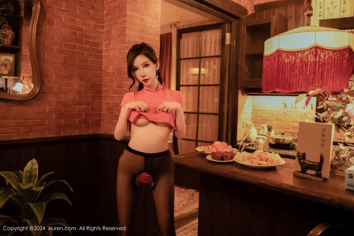 [[XiuRen秀人网]秀人网]No.9005_模特陈怡曼私房性感红色布兜配开档黑丝秀丰满身材诱惑撩人写真91P