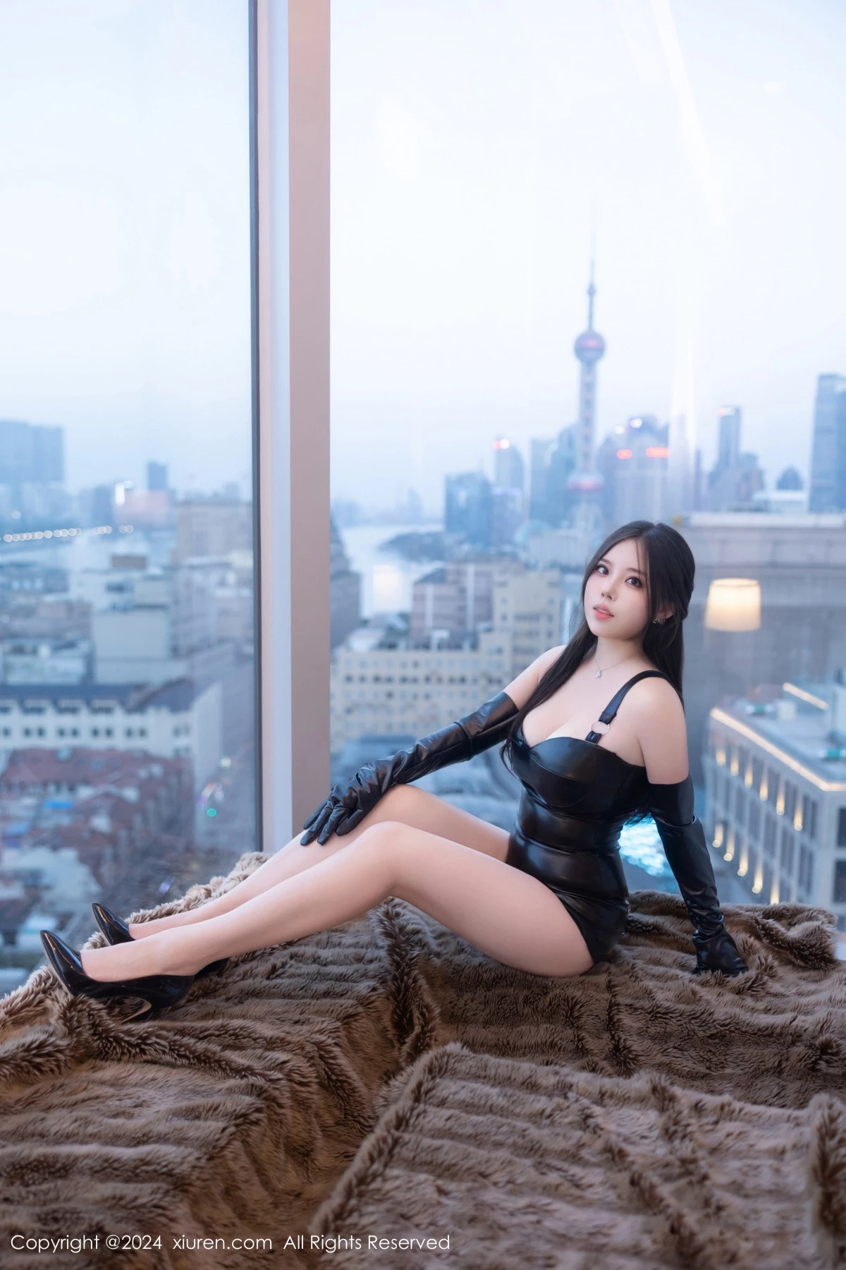 [[XiuRen秀人网]秀人网]No.9012_模特白茹雪abby性感黑皮连衣短裙露黑色内衣秀丰腴身姿诱惑写真64P