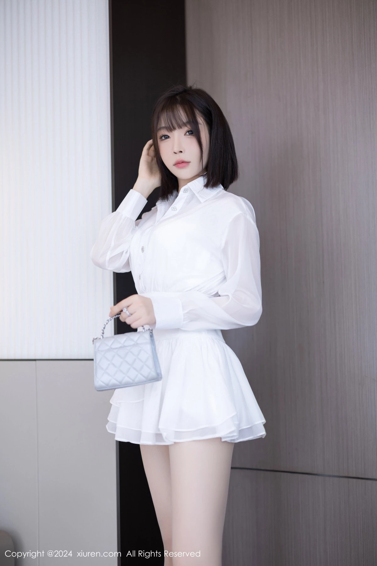 [[XiuRen秀人网]秀人网]No.9020_女神徐莉芝Booty性感白色连衣短裙配开档白丝秀完美身材诱惑写真94P