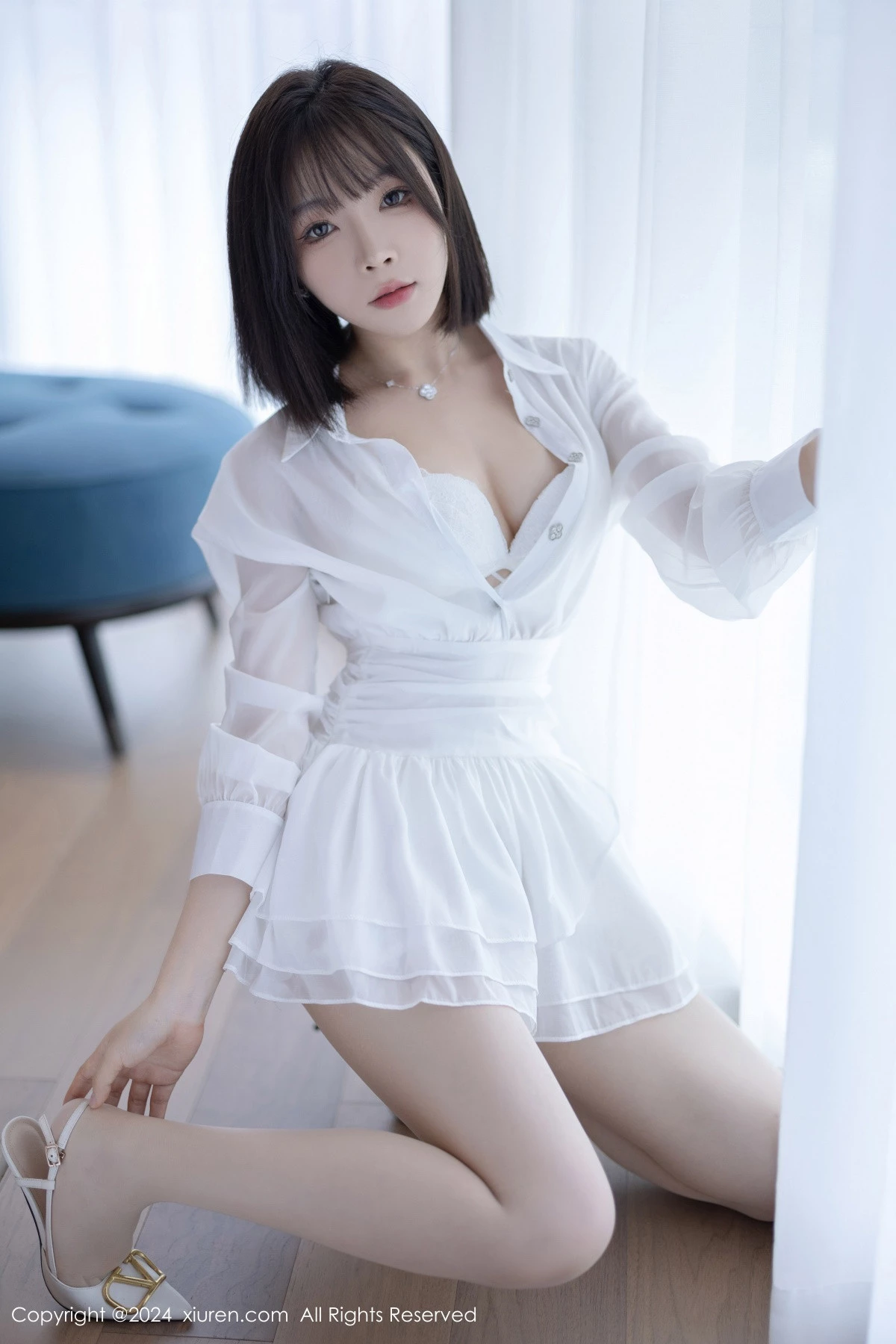 [[XiuRen秀人网]秀人网]No.9020_女神徐莉芝Booty性感白色连衣短裙配开档白丝秀完美身材诱惑写真94P