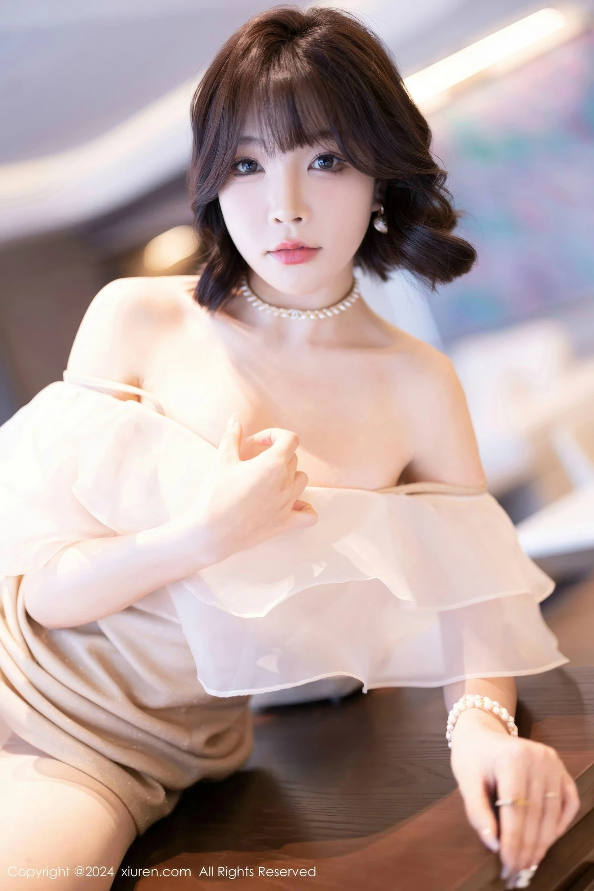 [[XiuRen秀人网]秀人网]No.8917_女神徐莉芝Booty性感浅色连衣短裙+黑色情趣内衣迷人诱惑写真90P