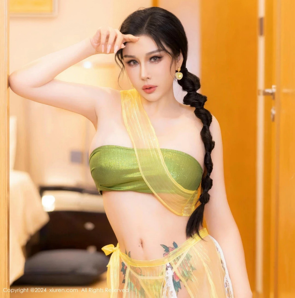 [[XiuRen秀人网]秀人网]No.8913_模特田冰冰性感黄色情趣服饰露抹胸内衣秀完美身材惹火诱惑写真55P