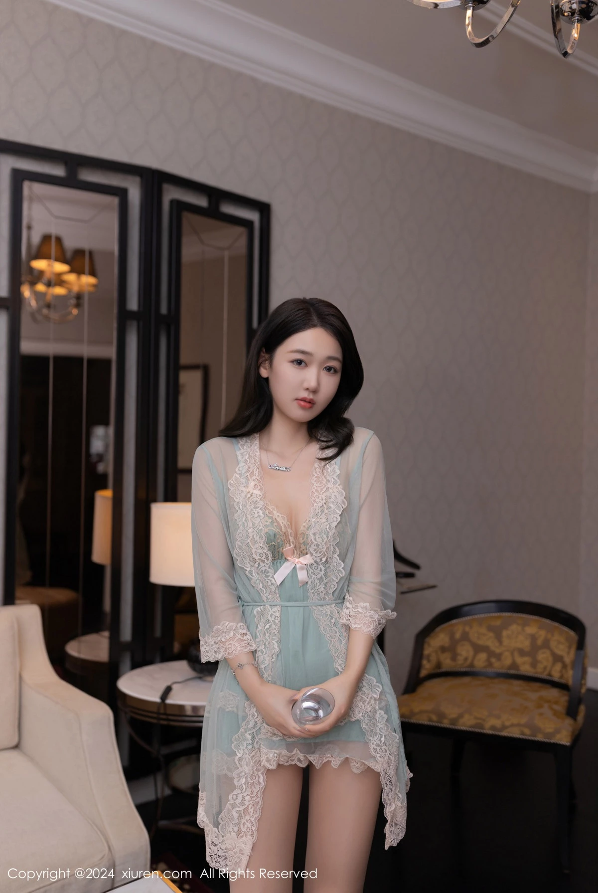 [[XiuRen秀人网]秀人网]No.9069_模特唐安琪外卖主题性感浅色蕾丝连衣裙配超薄肉丝完美诱惑写真81P