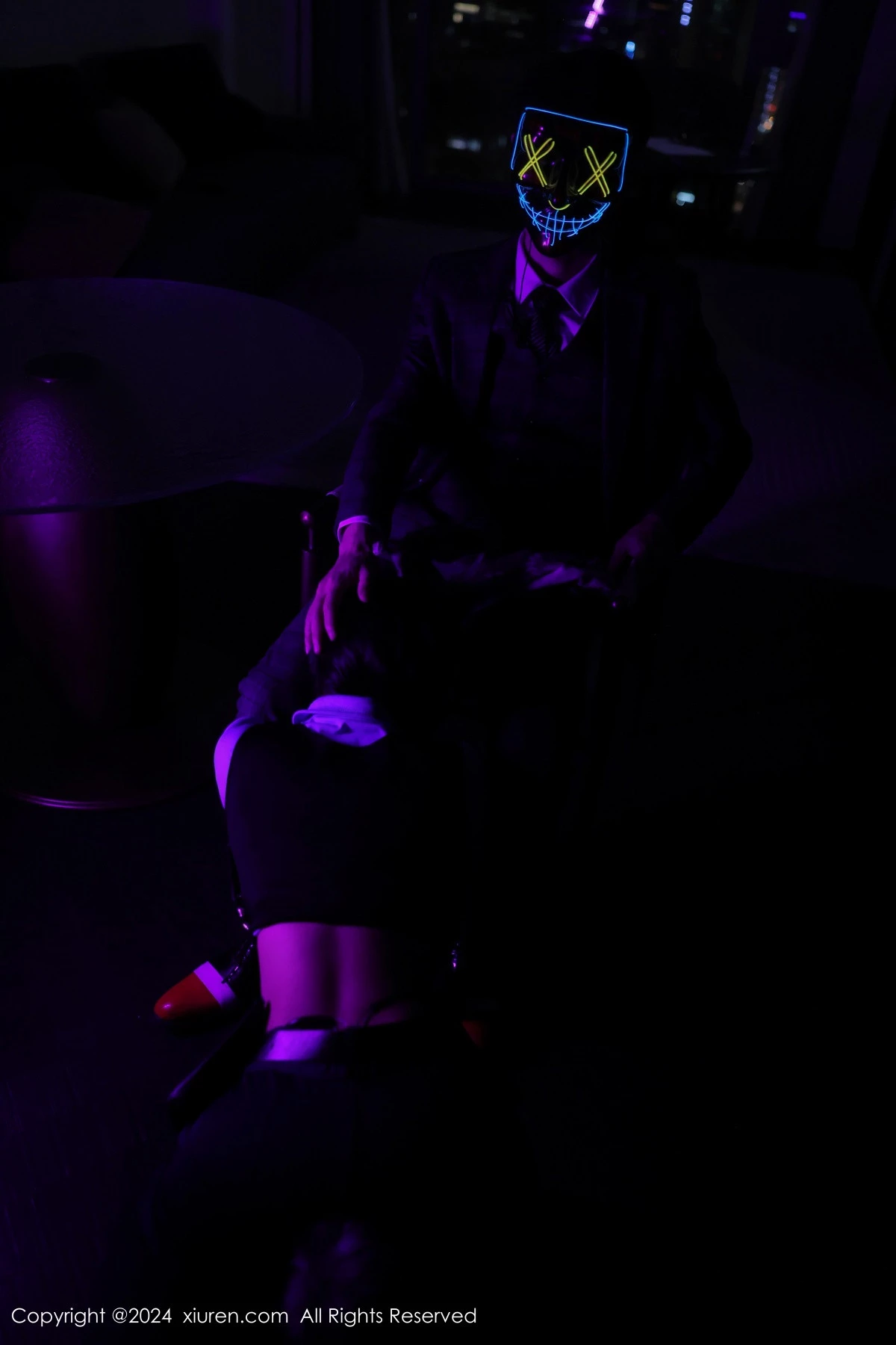 [[XiuRen秀人网]秀人网]No.9071_模特麦田性感兔子造型黑色制服配超薄黑丝秀曼妙身姿诱惑写真87P