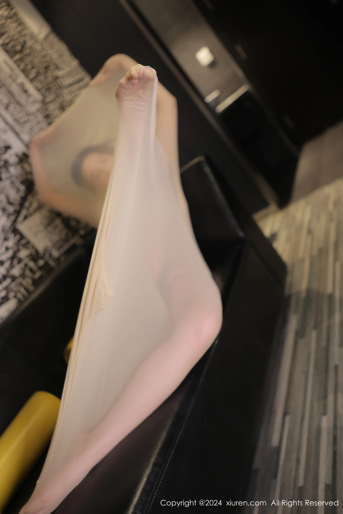 [[XiuRen秀人网]秀人网]No.9073_模特袁圆居家私房性感弹性肉色连体丝袜秀曼妙身姿完美诱惑写真74P