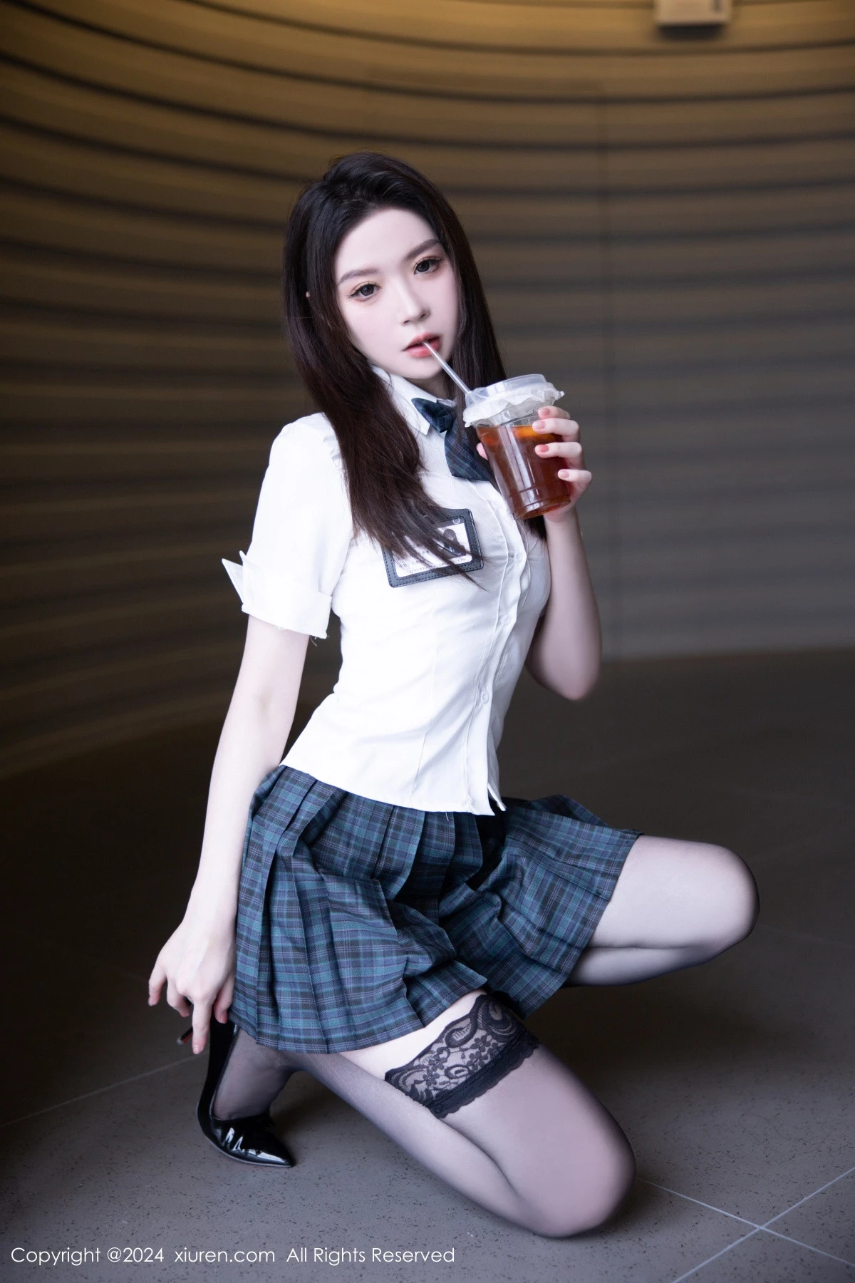 [[XiuRen秀人网]秀人网]No.9074_模特梦心玥性感JK制服配黑丝袜露白色内衣秀高挑身材诱惑写真91P