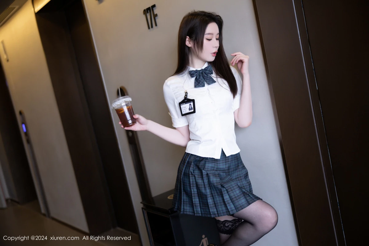 [[XiuRen秀人网]秀人网]No.9074_模特梦心玥性感JK制服配黑丝袜露白色内衣秀高挑身材诱惑写真91P