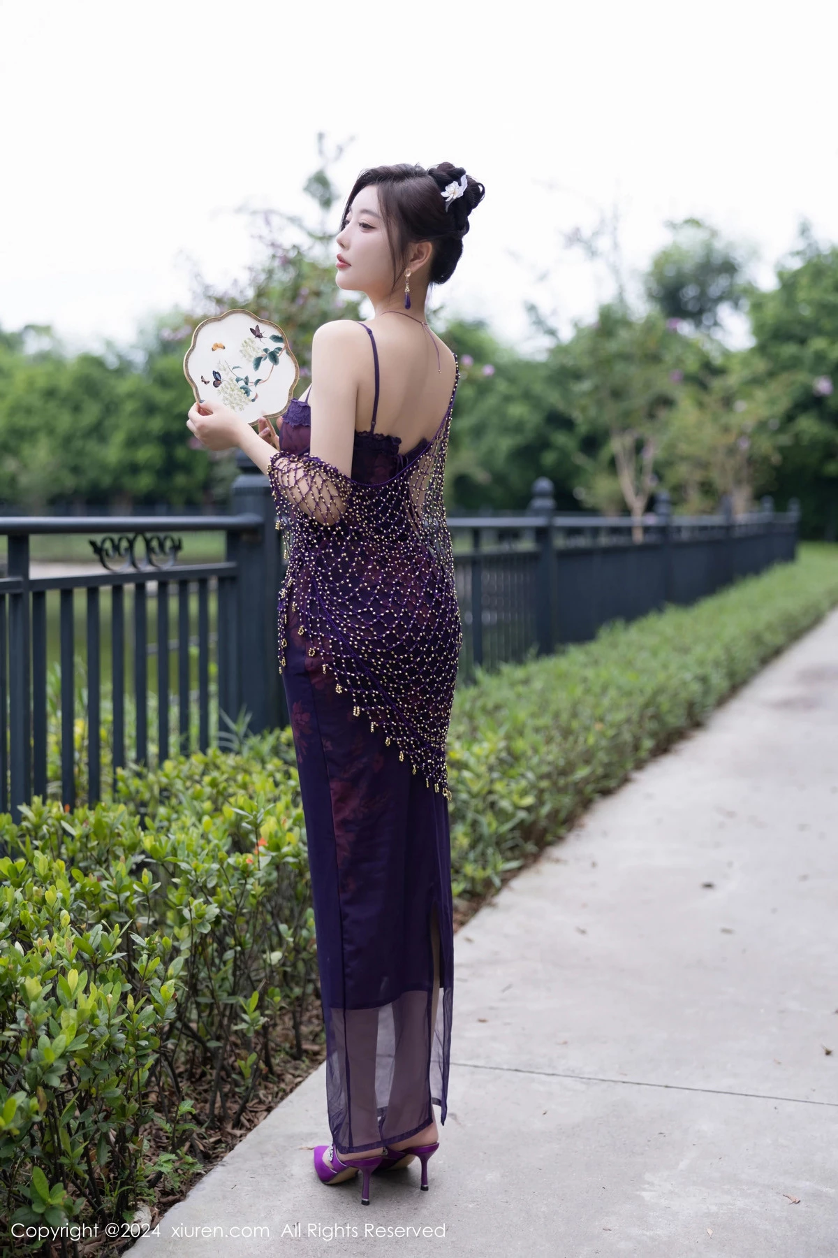 [[XiuRen秀人网]秀人网]No.9092_女神杨晨晨Yome性感紫色情趣服配紫色丝袜秀丰腴身材诱惑写真80P