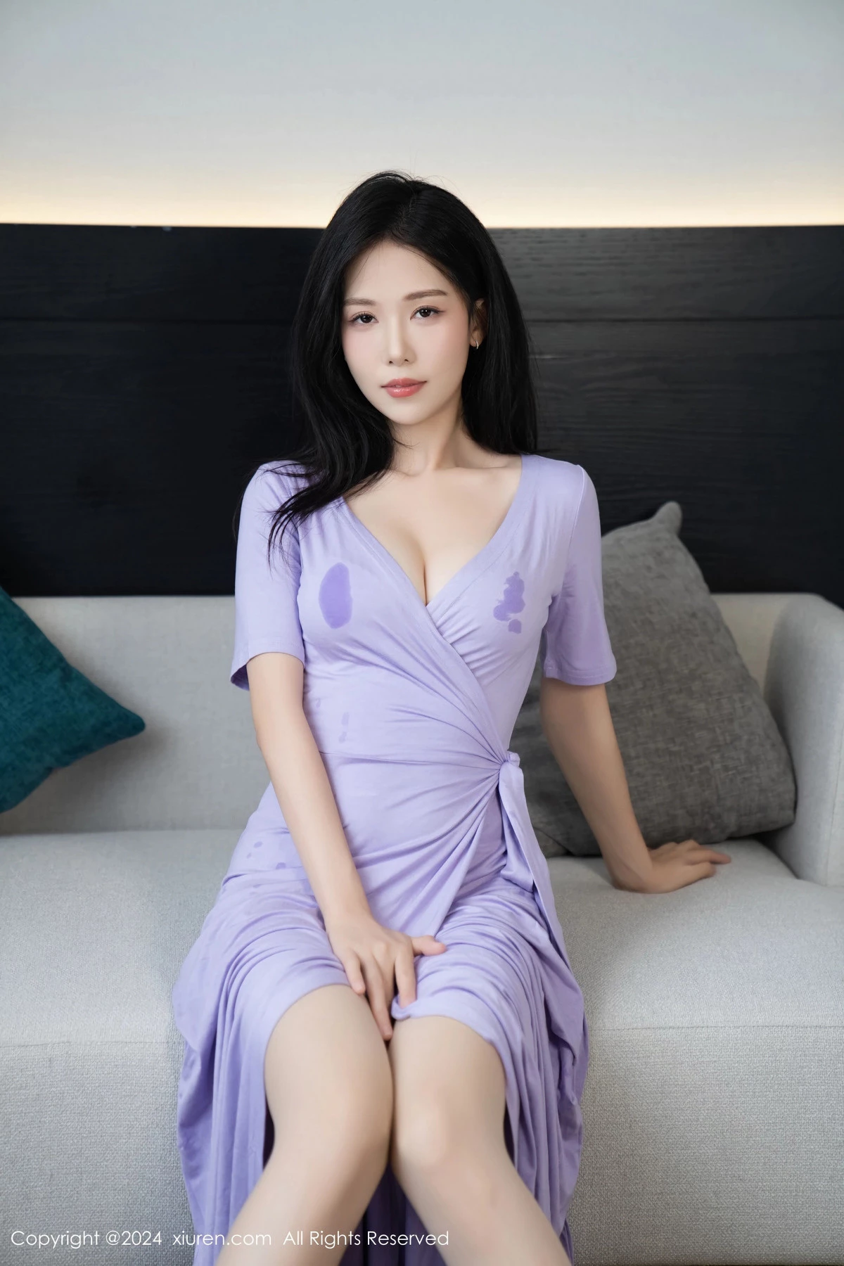 [[XiuRen秀人网]秀人网]No.9094_模特利世性感紫色连衣裙露灰色内衣配肉丝袜秀曼妙身姿诱惑写真100P