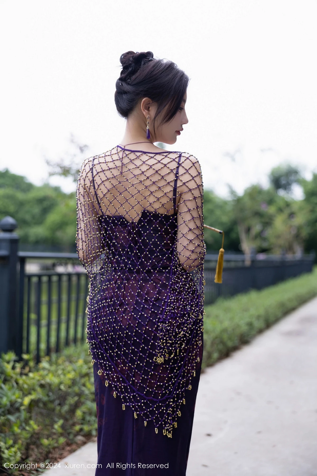 [[XiuRen秀人网]秀人网]No.9092_女神杨晨晨Yome性感紫色情趣服配紫色丝袜秀丰腴身材诱惑写真80P